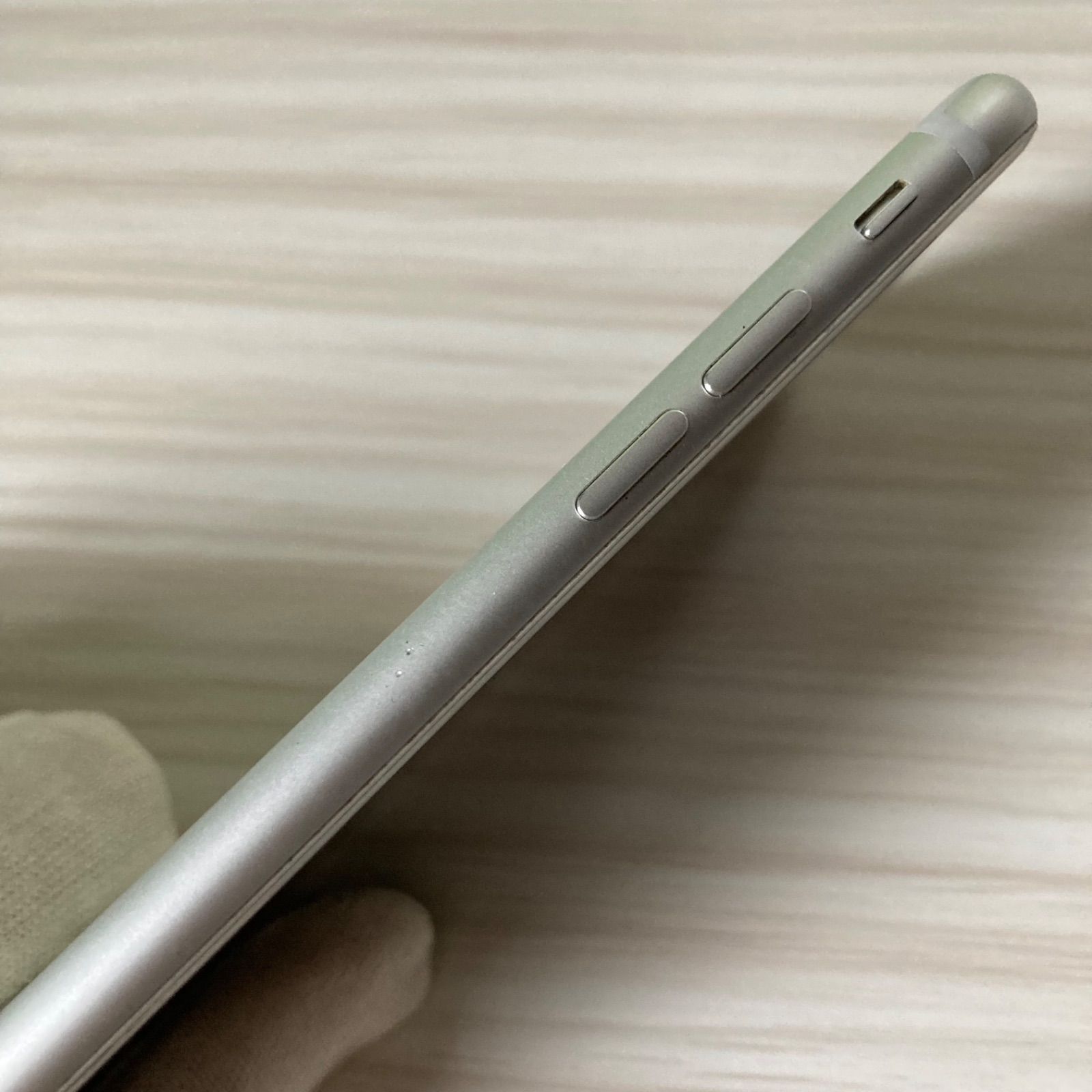 iPhone7 32GB Silver SIMフリー Apple - メルカリ