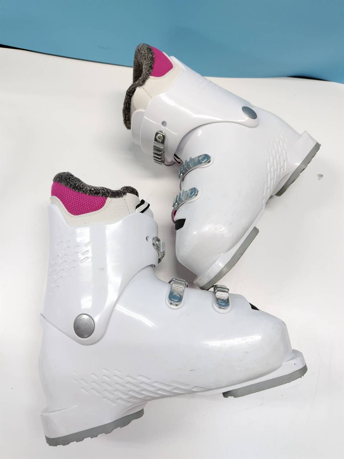 使用少！美品ROSSIGNOL FUNGIRL スキーブーツジュニア24.5cm ROSSIGNOL FUN GIRL キッズ スキーブーツ/20.0-20.5cm/245mm