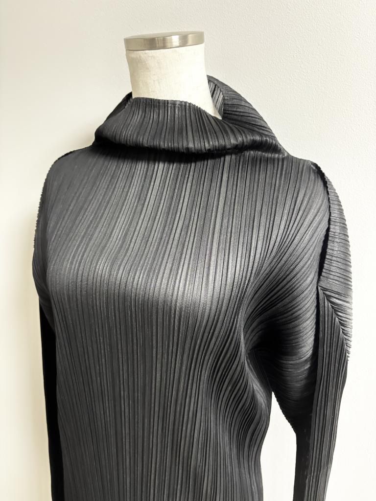☆PLEATS PLEASE ISSEY MIYAKE プリーツプリーズイッセイミヤケ