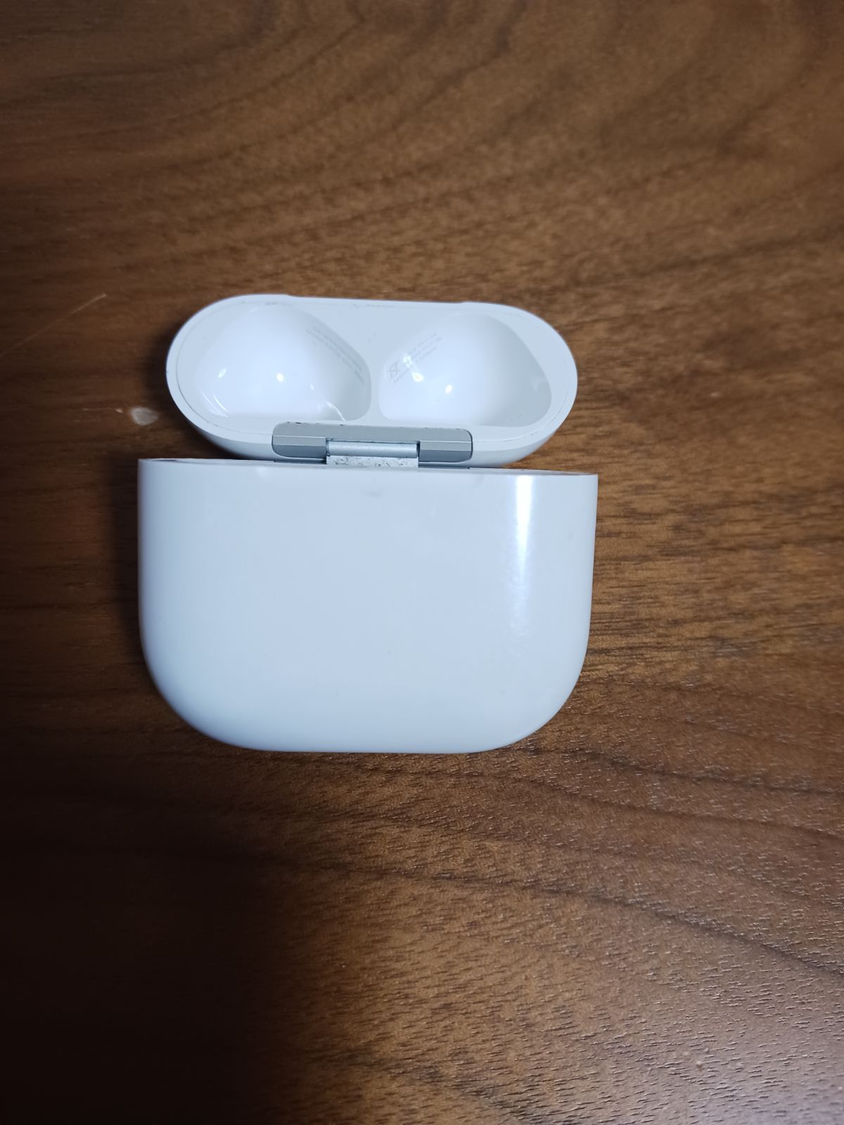 正規品）Apple AirPods 第4世代 充電ケースのみ ノイキャン無し - メルカリ