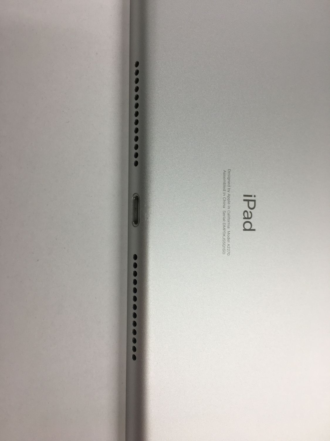 超美品 電池91% Apple iPad 第8世代 32GB WiFiモデル シルバー【動作