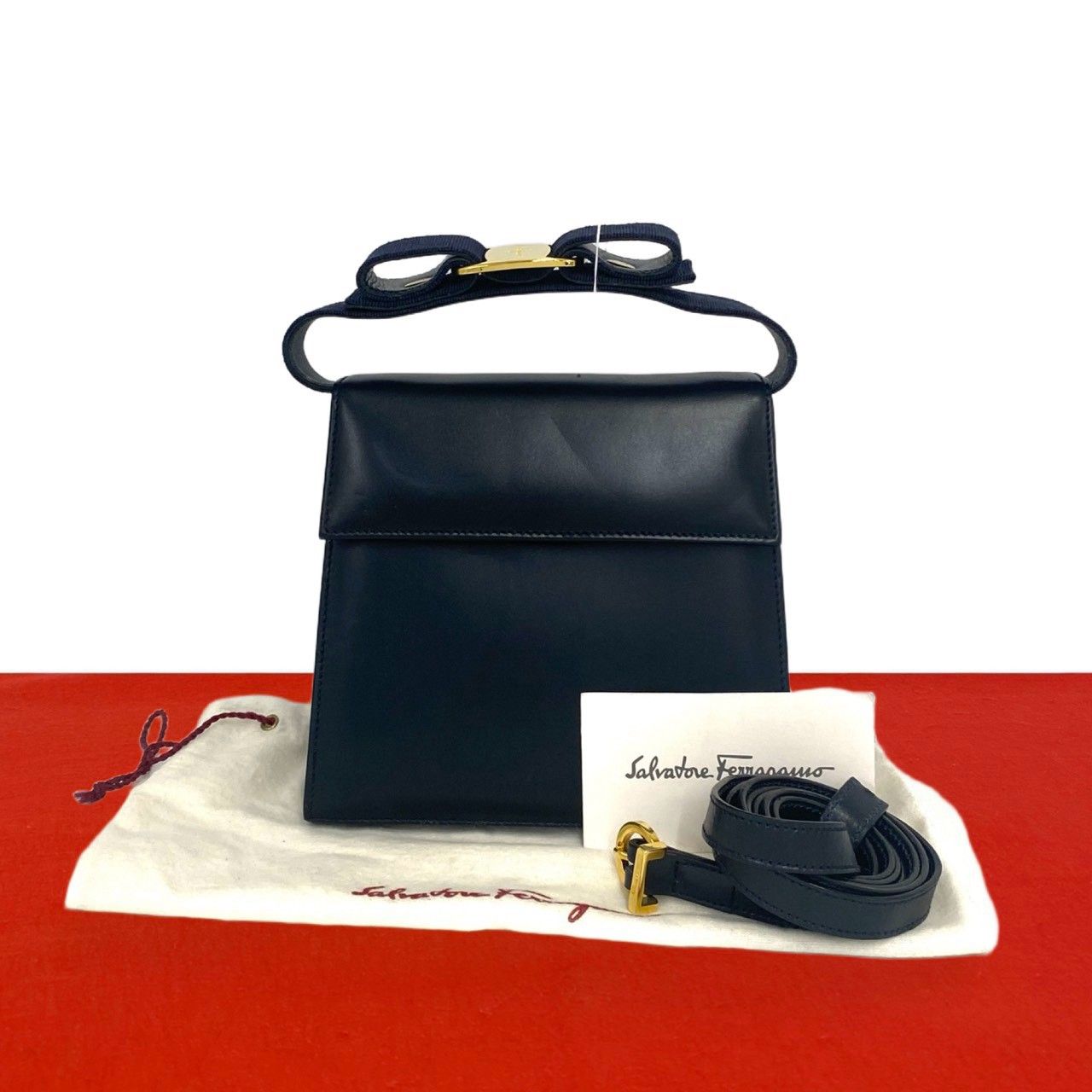 Salvatore Ferragamo ハンドバッグ レザー　ナイロン　極美品 極 美品 袋付き Salvatore Ferragamo サルヴァトーレフェラガモ ヴァラ