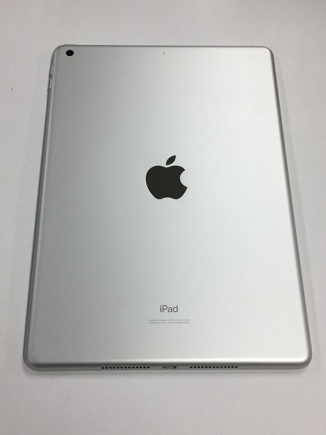 超美品 電池88% Apple iPad 第8世代 32GB WiFiモデル シルバー【動作