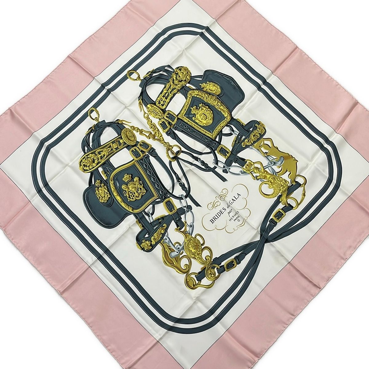 HERMES(エルメス) スカーフ カレ90 ライトピンク×白×マルチ BRIDES de