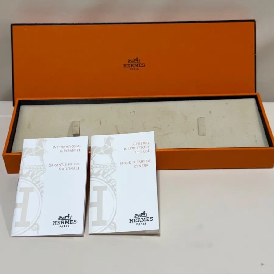 美品　エルメス　腕時計　ケース　空箱　現行品　取扱説明書付き HERMES エルメス 腕時計 空箱 純正BOX 保証書 取扱説明書付き オレンジ