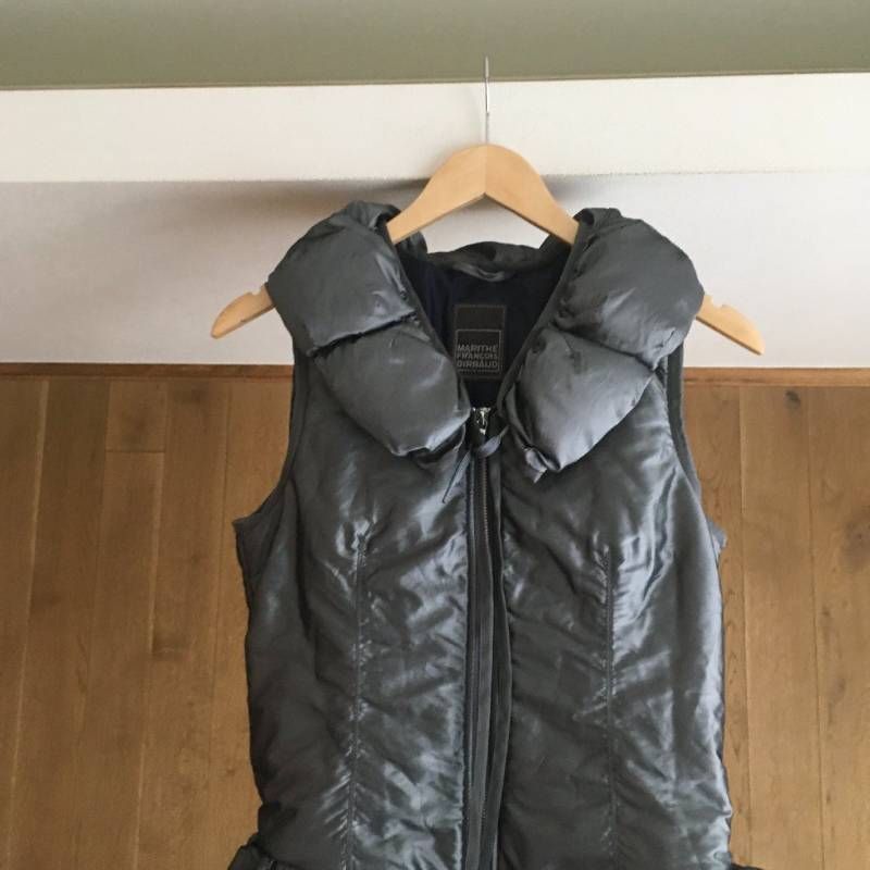 美品 MARITHE FRANCOIS GIRBAUD リボン付き 中綿 ベスト 美品 MARITHE + FRANCOIS GIRBAUD（マリテフランソワジルボー）中綿