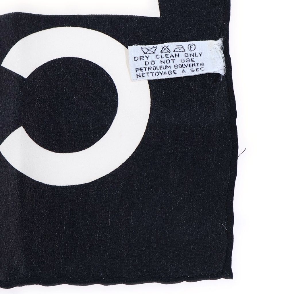 CHANEL (シャネル) マドモアゼル ロゴ シルク スカーフ ブラック