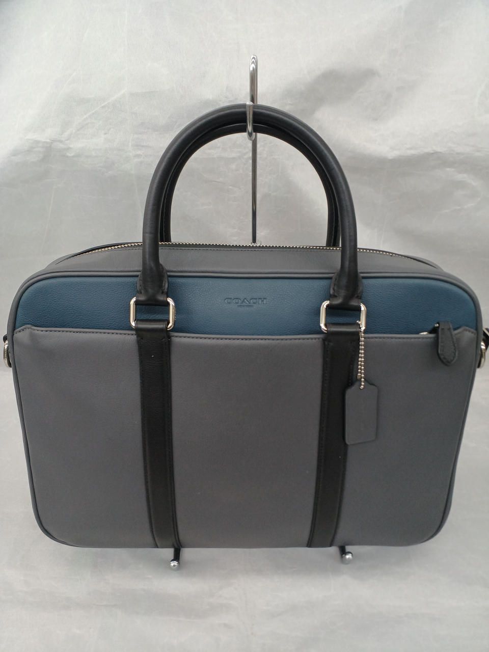 COACH 型番:F56018 COACH Perry Slim Brief