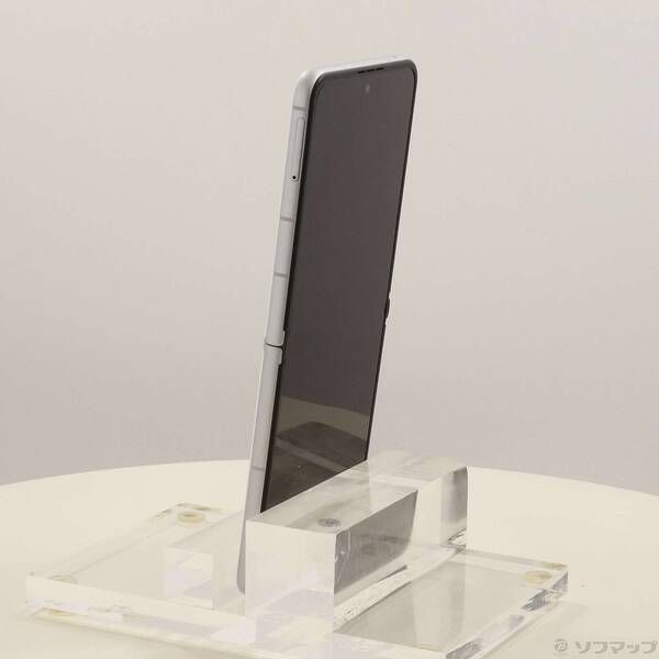 ソフマップ 〔中古品〕 nubia Flip 2 128GB ホワイト A404ZT Y!mobile