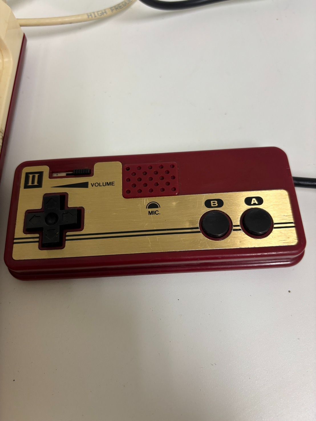 動作未確認・ジャンク】ファミリーコンピュータ 本体 HVC-001