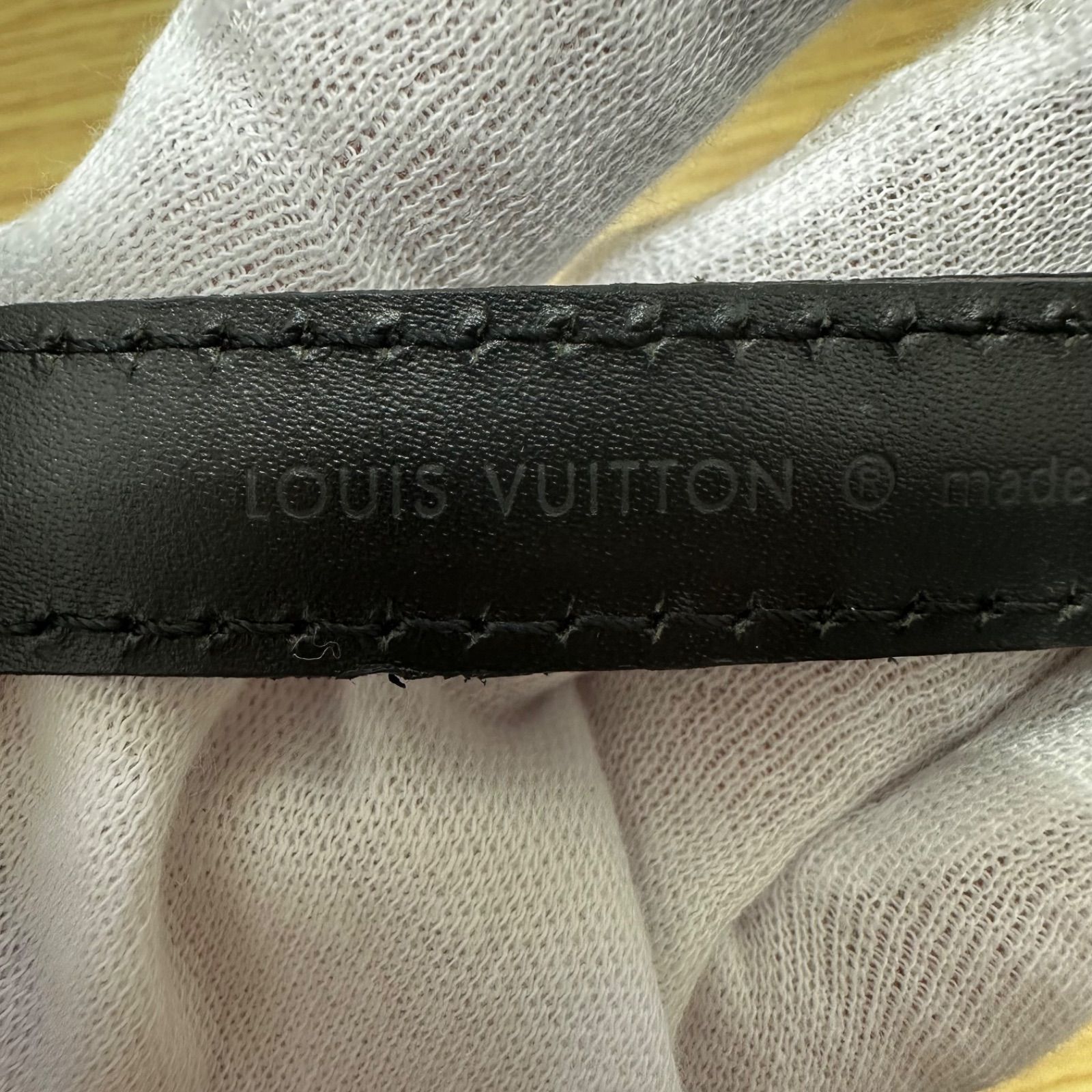 LOUIS VUITTON ルイヴィトン モンソー エピ 黒 ショルダーストラップ