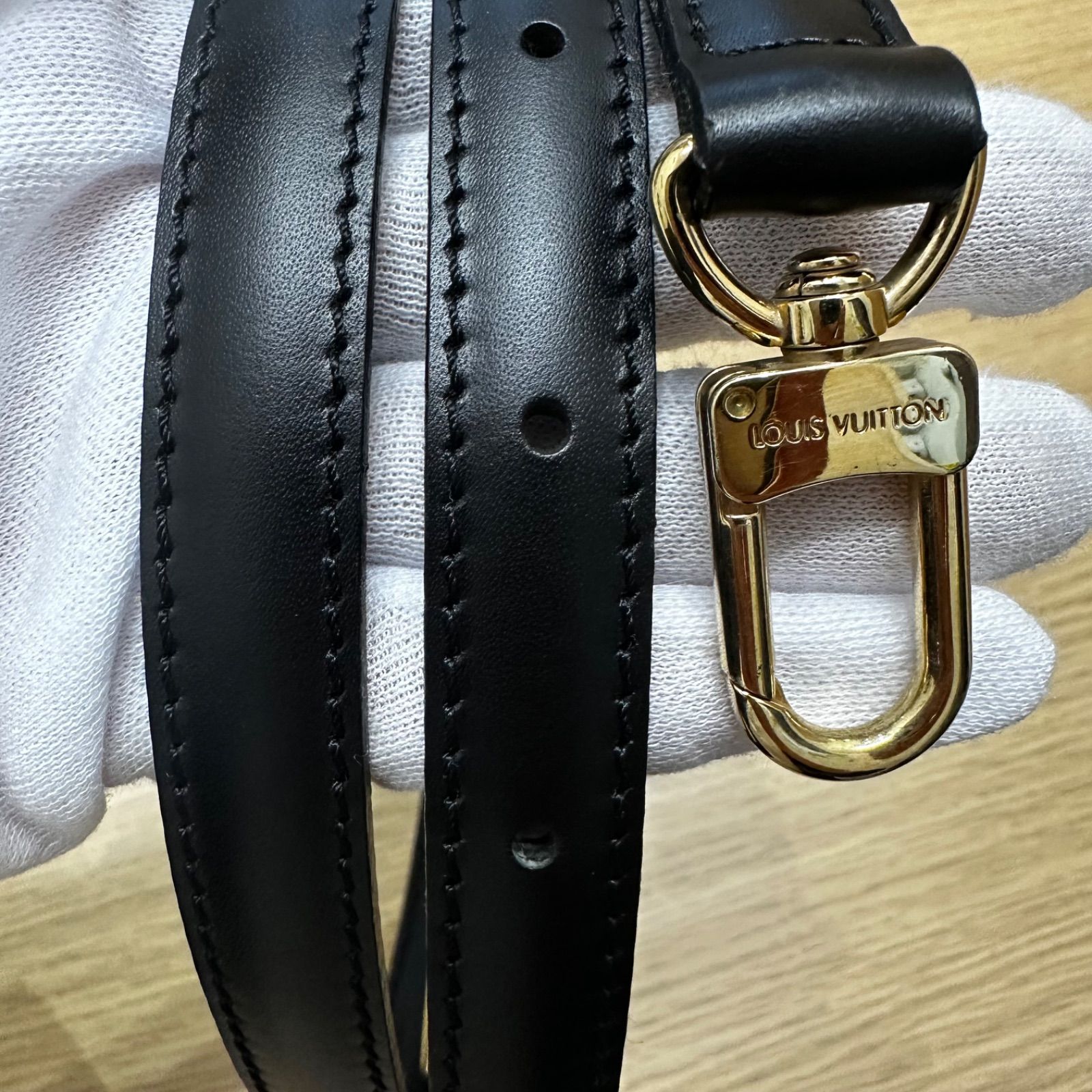 LOUIS VUITTON ルイヴィトン モンソー エピ 黒 ショルダーストラップ
