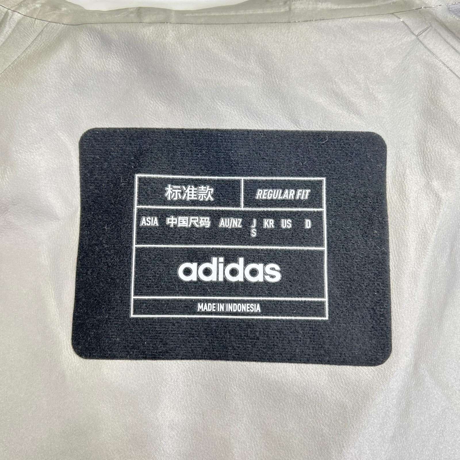 https://assets.mercari-shops-static.com/-/large/plain/2JXKJi432UfEhhztcbgJgv.jpg@jpg
