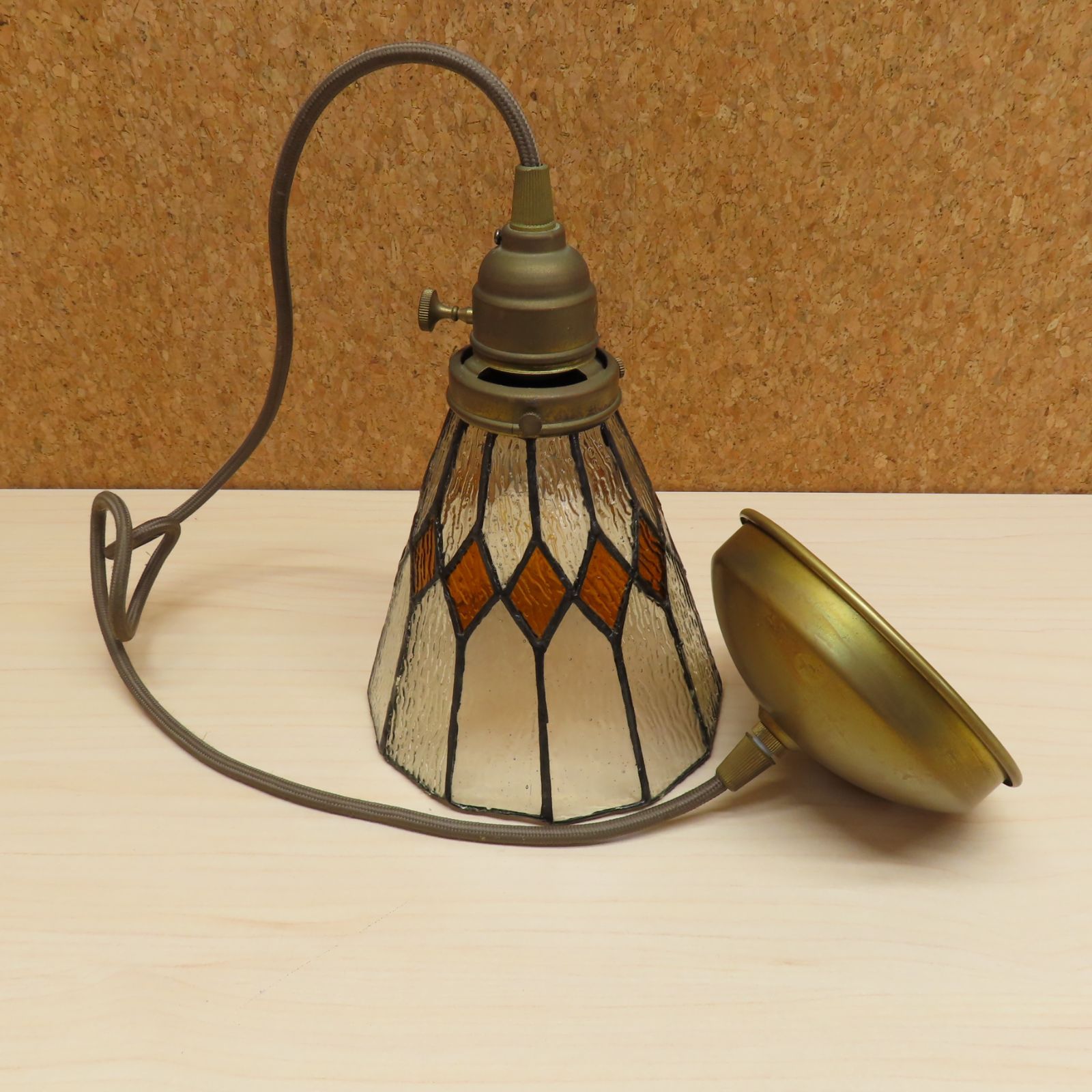 最終値下げ！新品・未使用品！アートワークスタジオ ステンドグラス シェード ② ART WORK STUDIO ステンドグラスペンダント ブレイク Stained glass