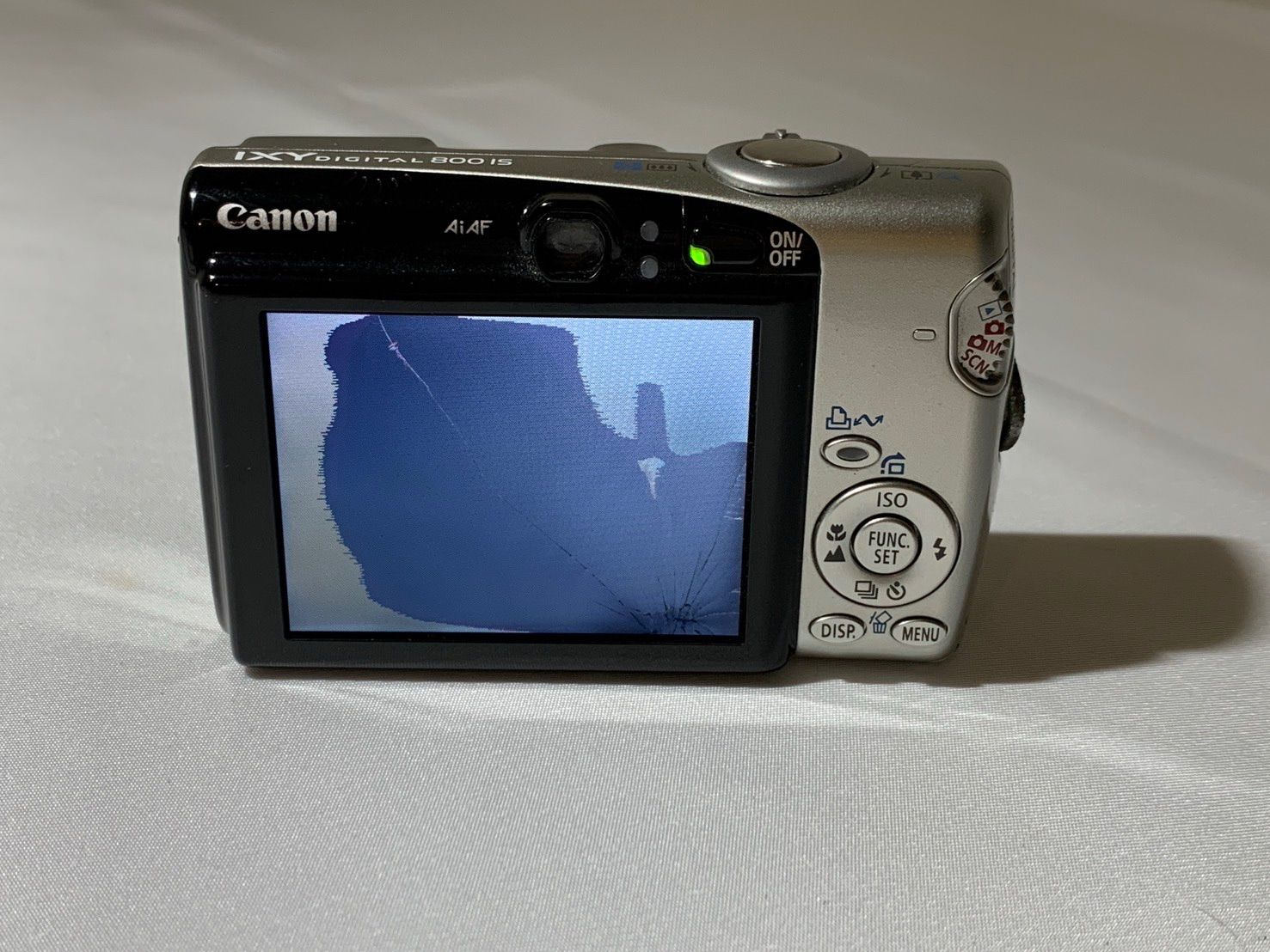 4261 Canon IXY DIGITAL 800 IS シルバー ジャンク品 デジカメ【ネ