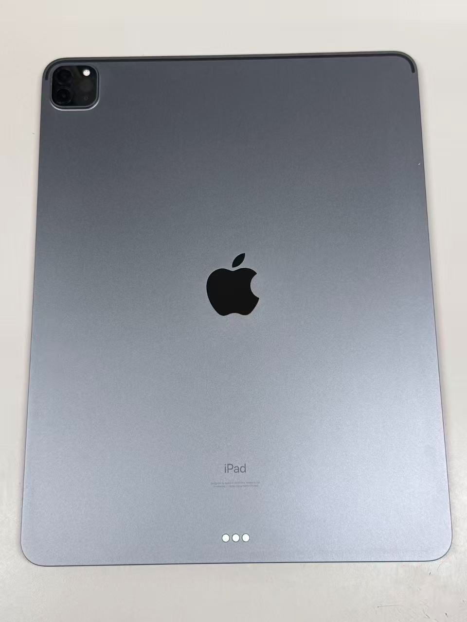 iPad Pro 12.9インチ（第5世代）256GB WiFiモデル スペースグレイ