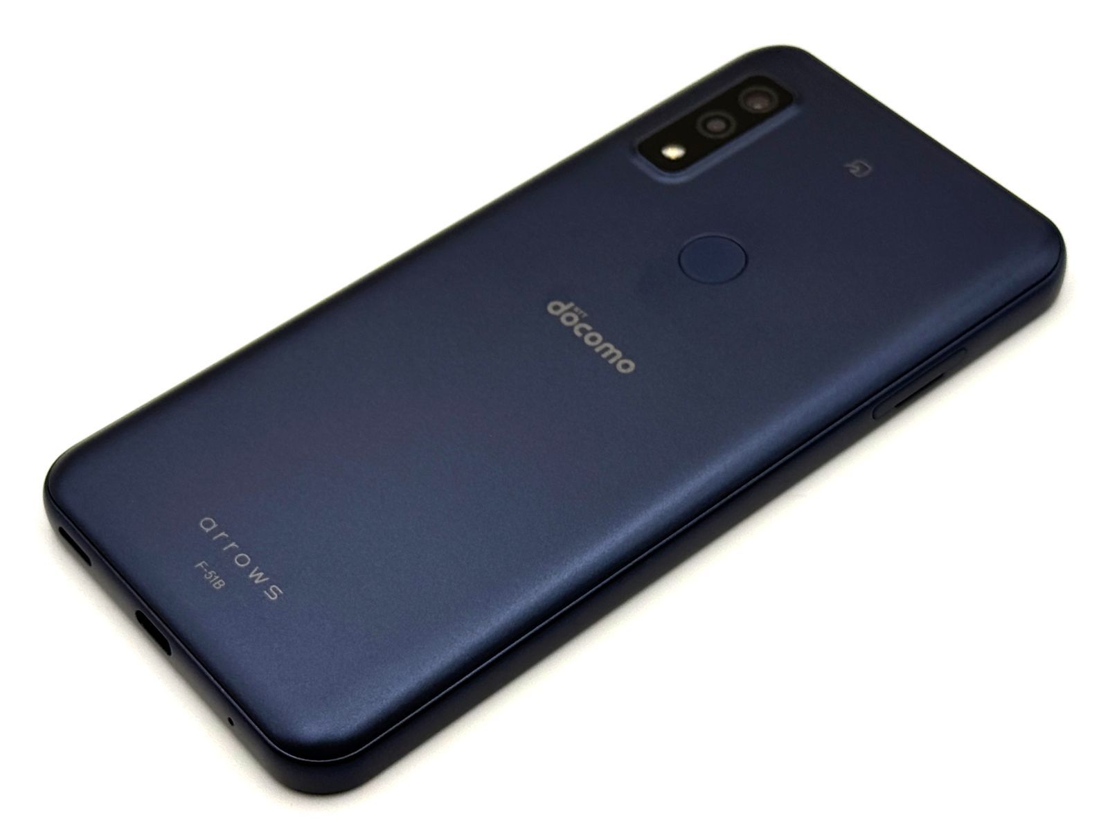 docomo arrows We 64GB ネイビー F-51B SIMフリー アローズ 白ロム