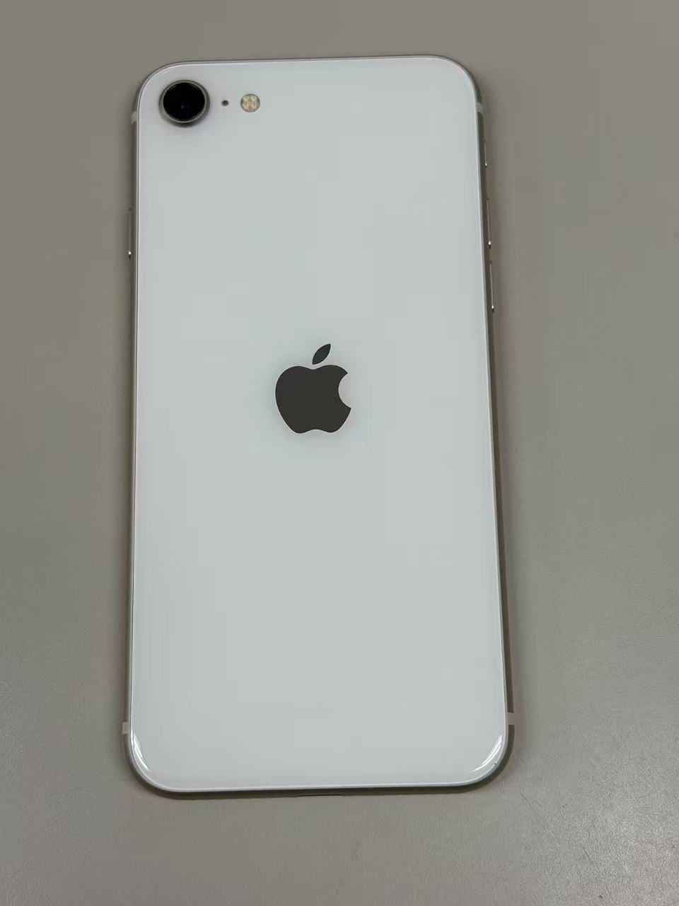 美品 電池100%SIMフリーiPhone SE(第3世代) 64GB スターライト - メルカリ