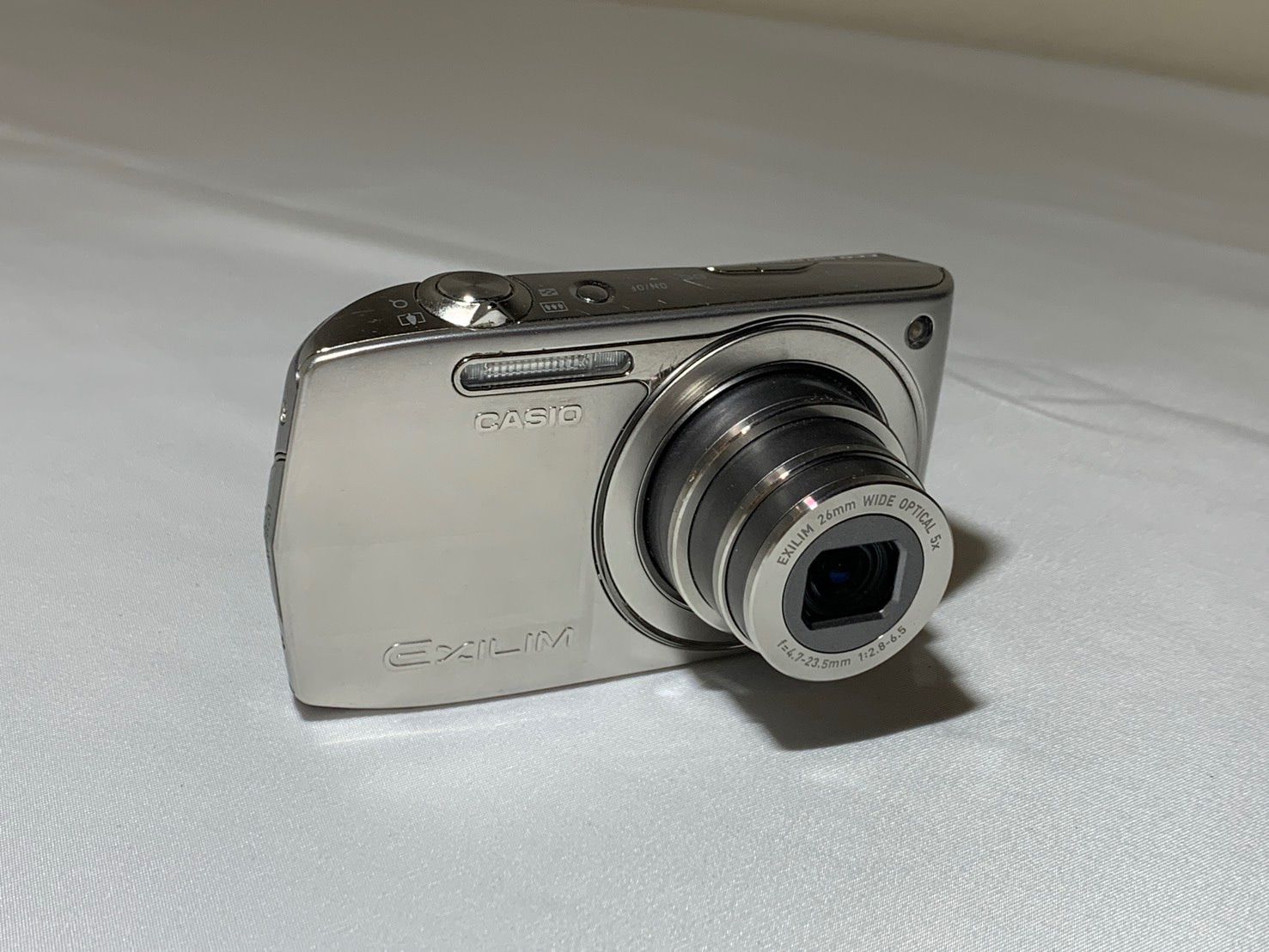 4271 Casio EXILIM EX-Z2000 シルバー 動作確認済み やや訳アリ