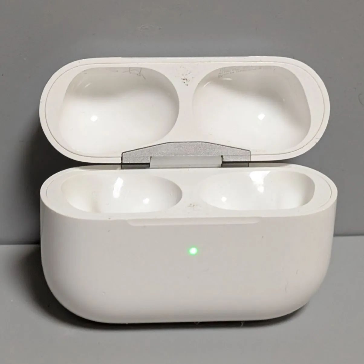 11」Apple【 MWP22J/A airpods pro 第1世代 Lightning充電ケースのみ