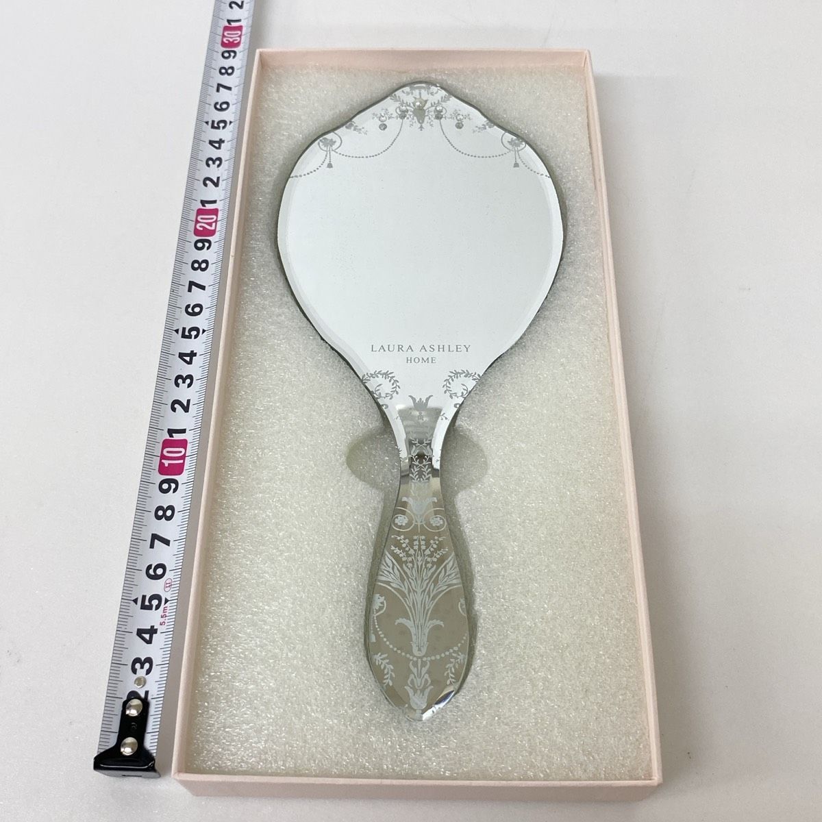 極美品 LAURA ASHLEY HOME ハンドミラー/手鏡 シルバー/ブラック 箱