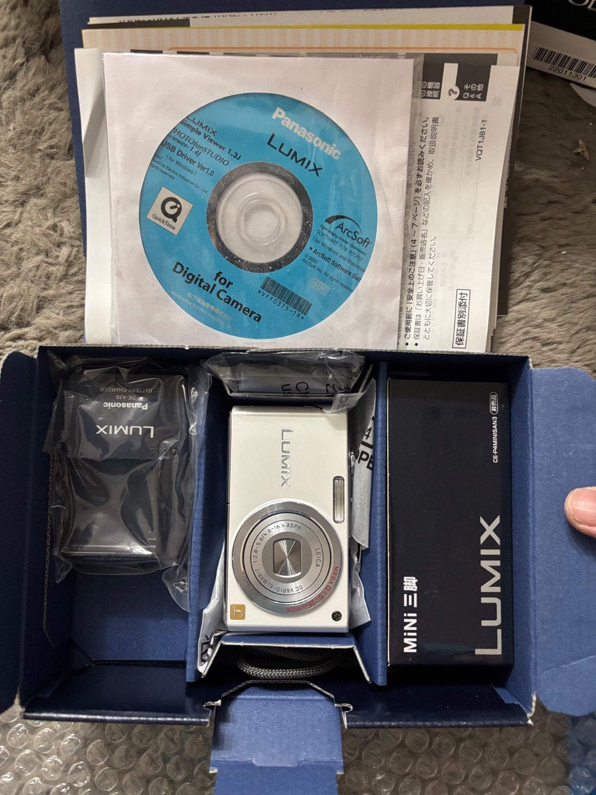 Panasonic LUMIX DMC-FX33 26041748 - メルカリ