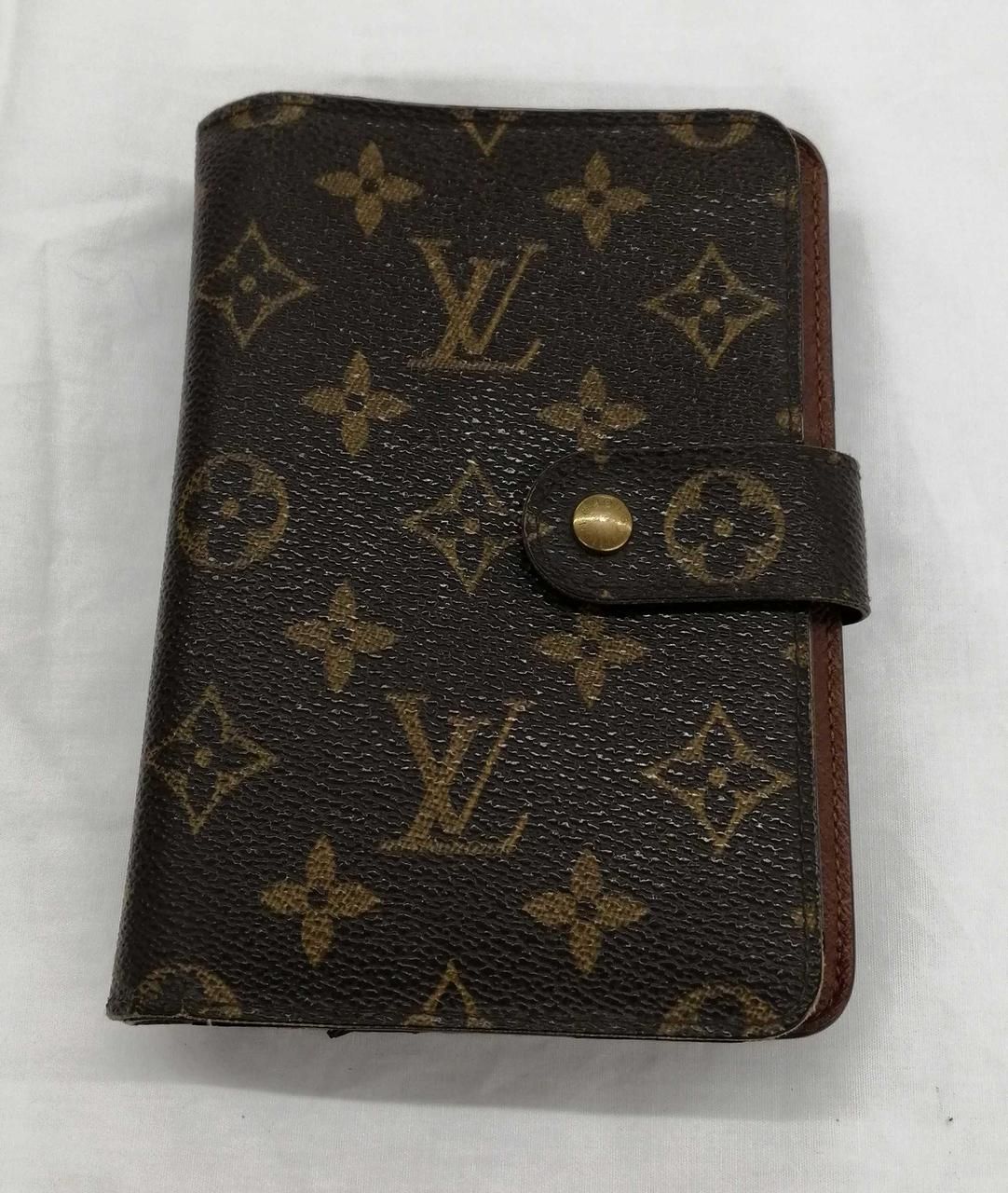 LOUIS VUITTON 型番：M61207 ポルトパピエジップ