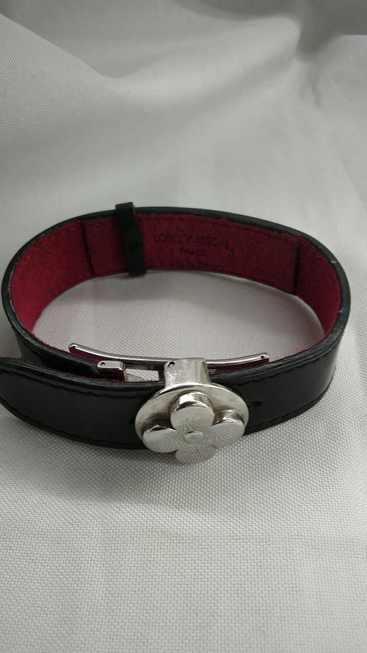 LOUIS VUITTON 型番：M64447 ﾓﾉｸﾞﾗﾑ ｳﾞ-・ｸﾞｯﾄﾗｯｸ ﾌﾞﾚｽﾚｯﾄ