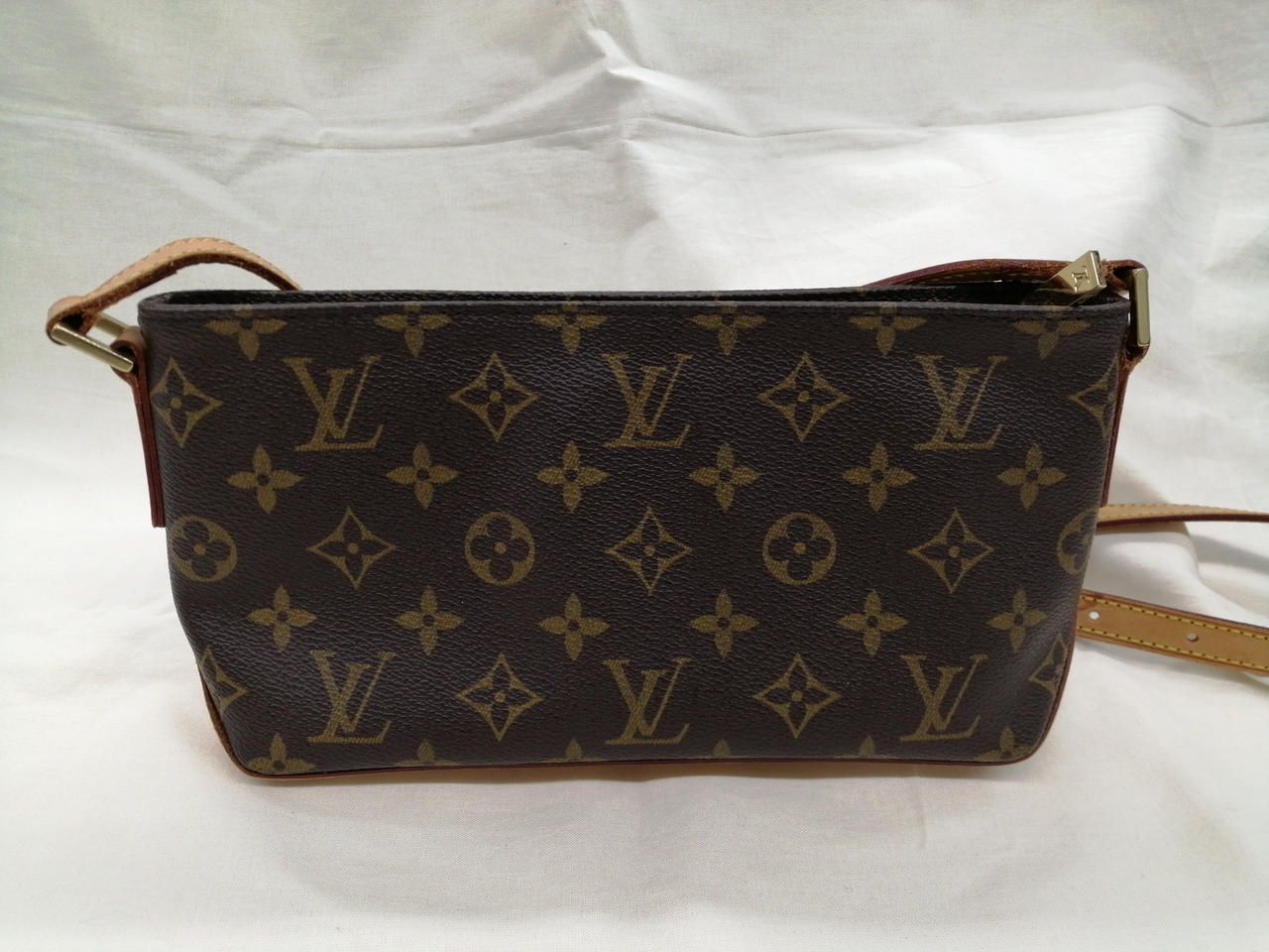 LOUIS VUITTON 型番：M51240 トロター