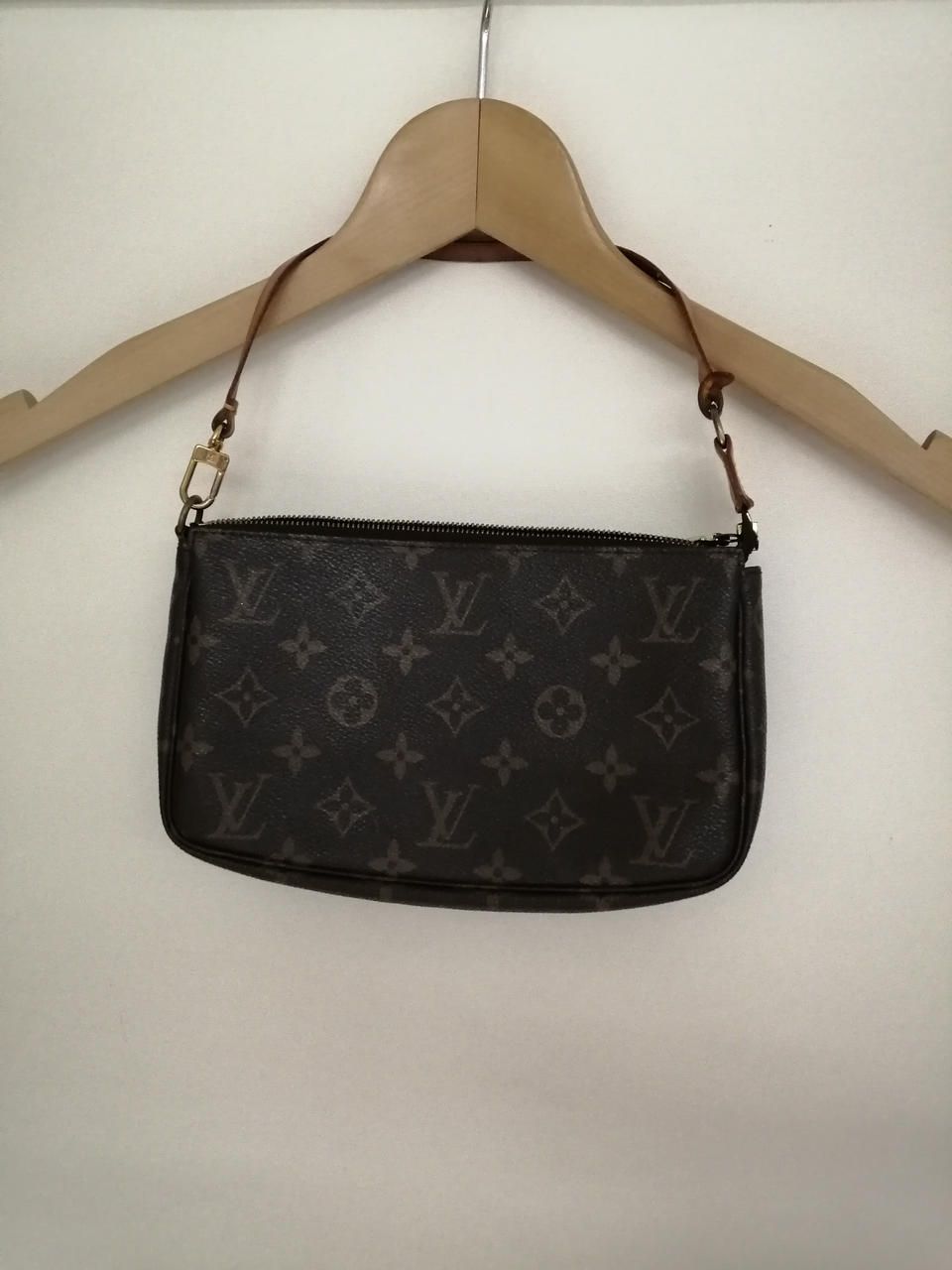 LOUIS VUITTON 型番：モノグラム/VI0011 ポシェットアクセソワール