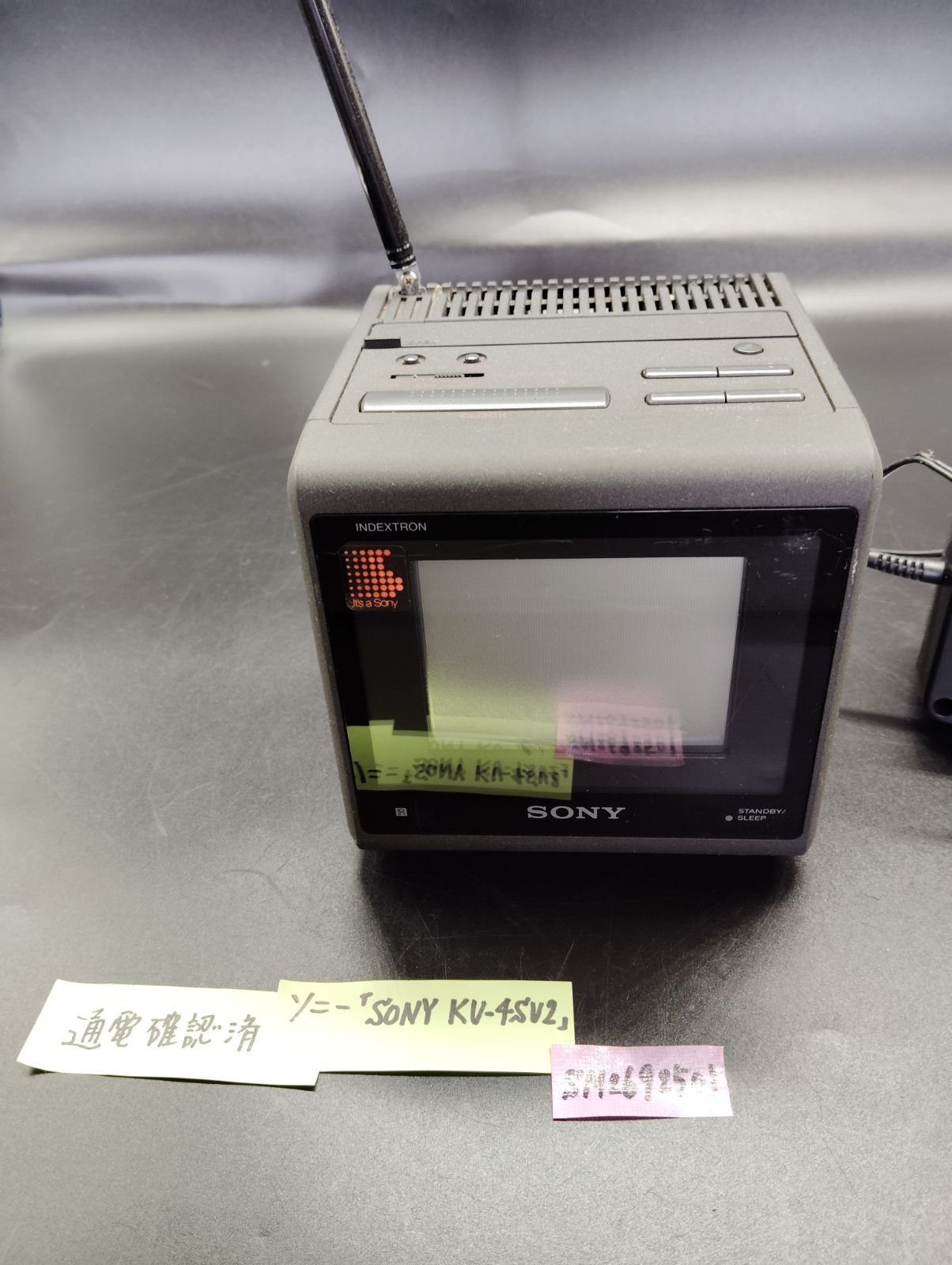 【ジャンク品】SONY INDEXTRON ポータブルテレビ 4型1989年製 通電確認済】ソニー KV-4SV2 ポータブルカラーテレビ インデクストロン