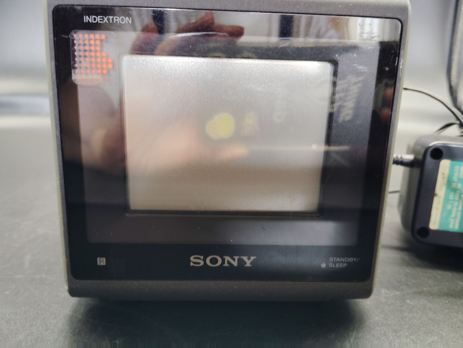 通電確認済】ソニー KV-4SV2 ポータブルカラーテレビ インデクストロン
