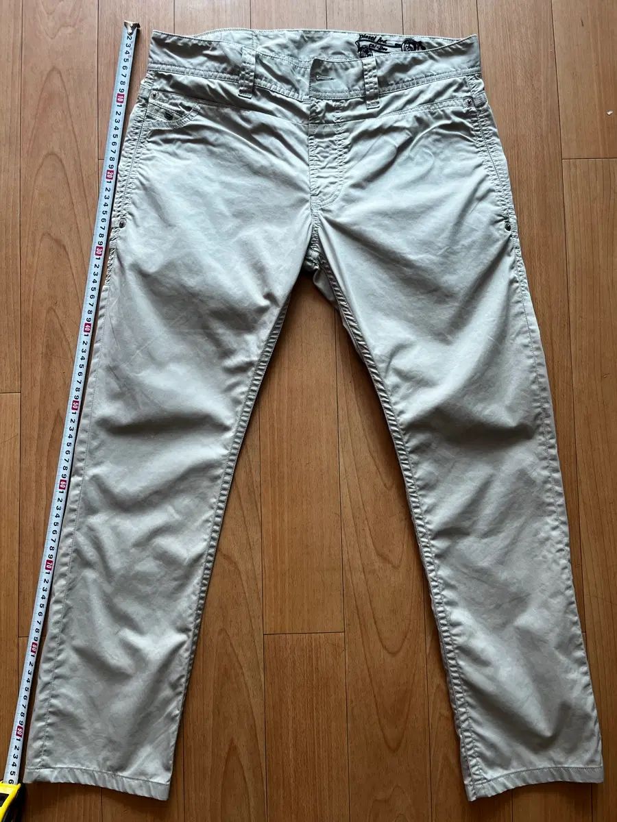 DIESEL ベージュ コットン パンツ 31-32 (状態 良し)