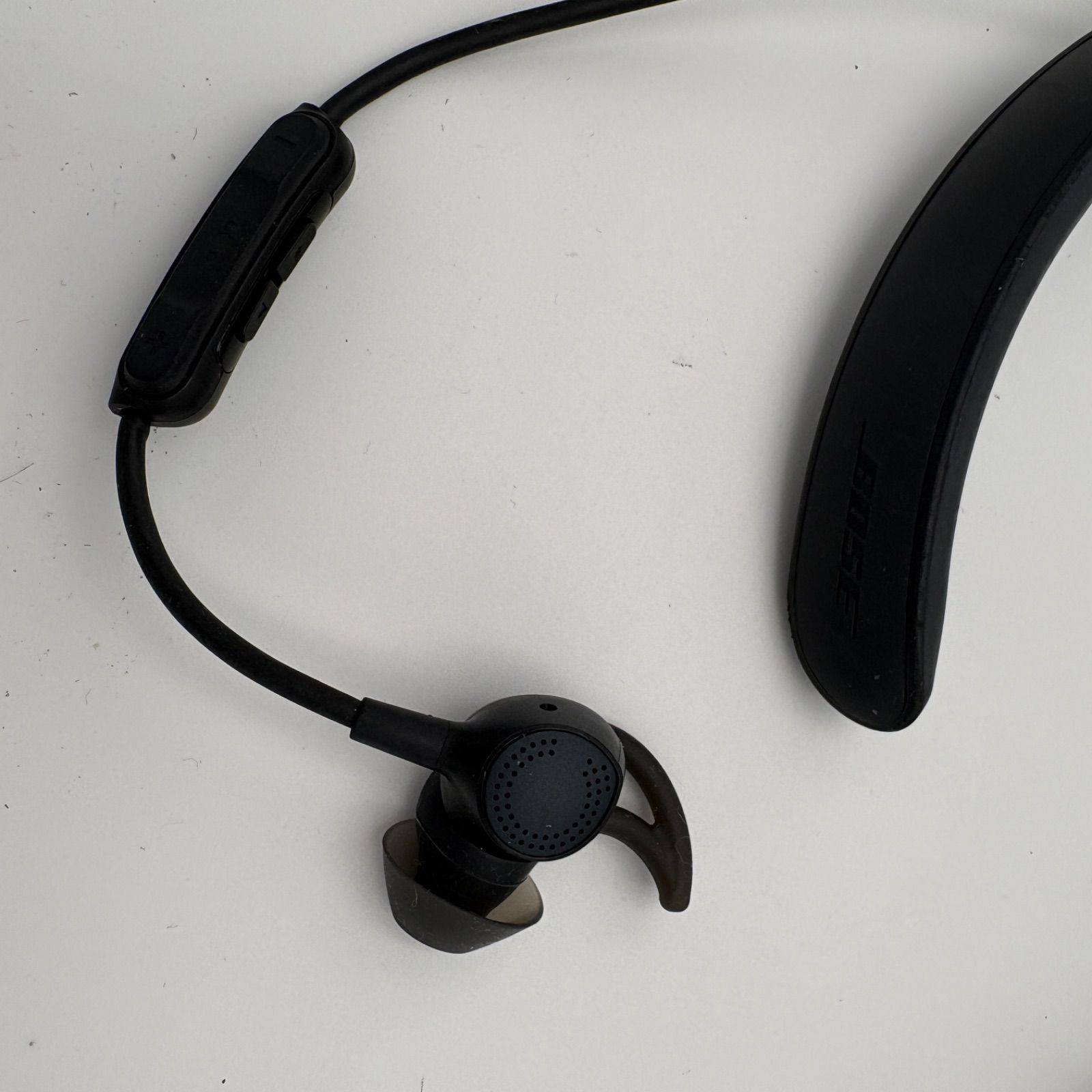 Bose ボーズ QuietControl 30 QC30 ワイヤレスイヤホン 収納ケース