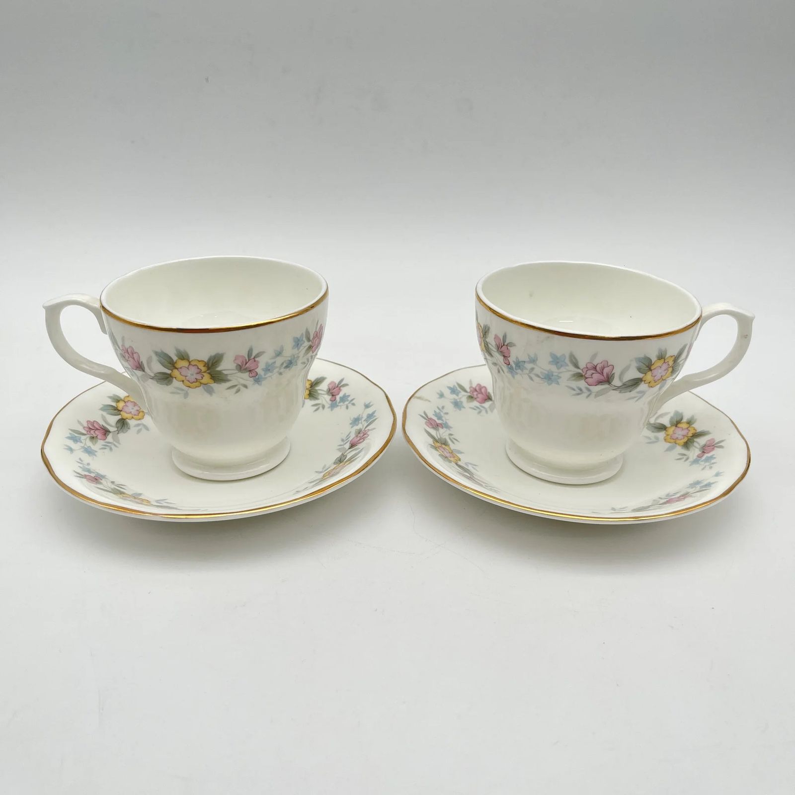 Mayfair (メイフェア) / カップ＆ソーサー2P / 1950-1980年代 / Fine Bone China / イギリス / 小花模様, パステルカラー, 金彩,洋食器,アフタヌーンティー / [ビンテージ] 8,960円