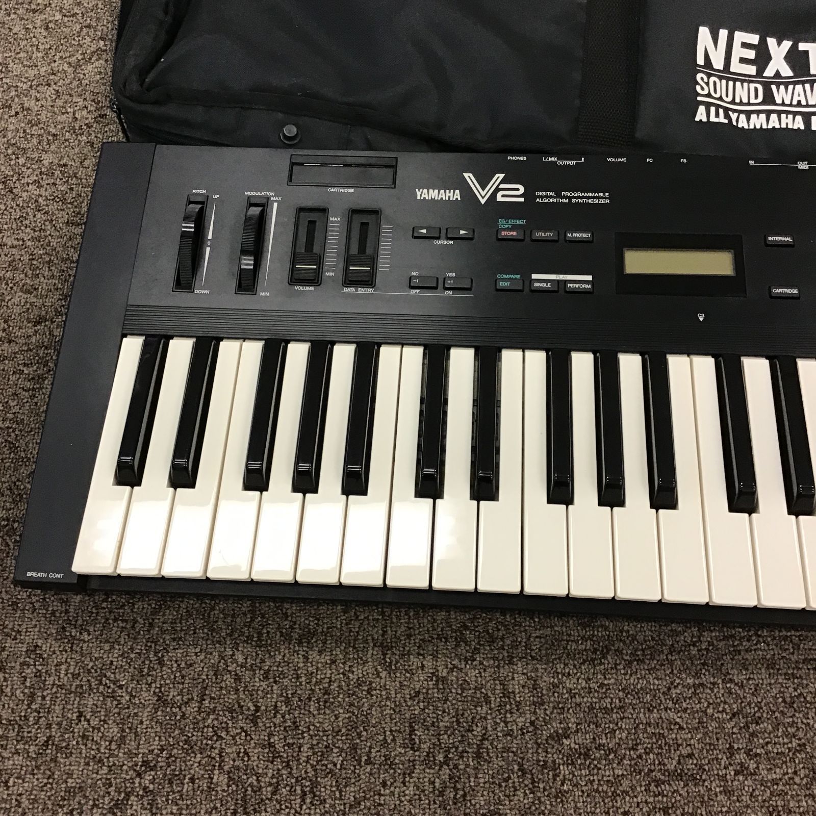 八戸63-9] ジャンク品 YAMAHA V2 シンセサイザー - メルカリ