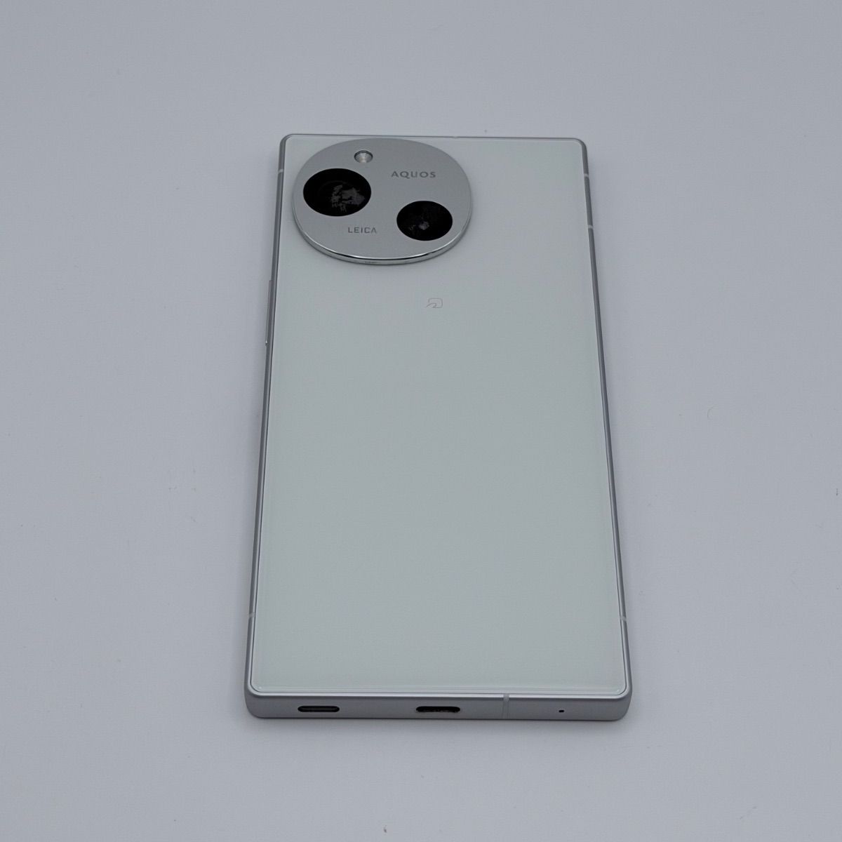 SHARP AQUOS R9 256GB SIMフリー バッテリー良好 - メルカリ