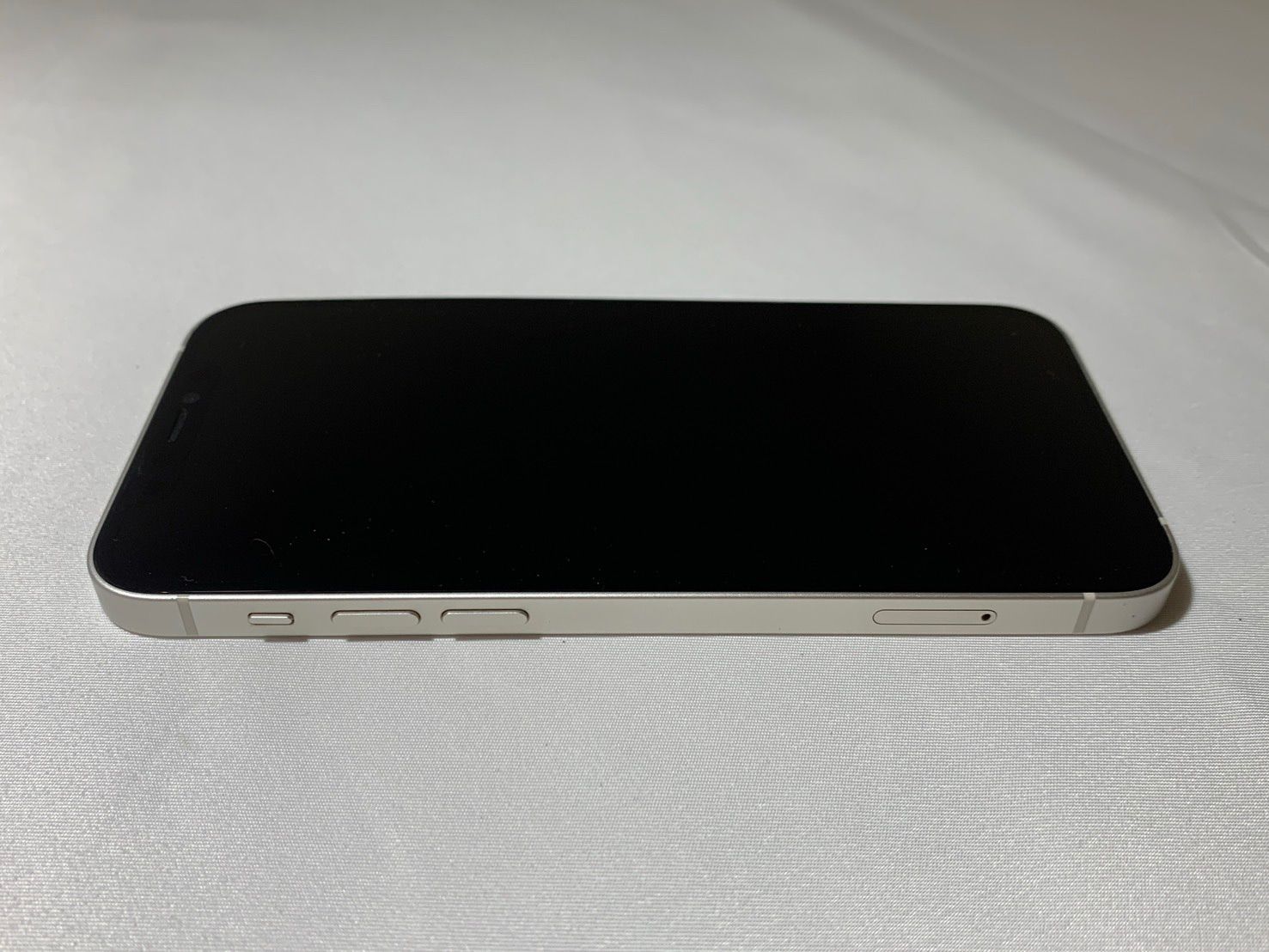 iPhone 12 128GB ホワイト ジャンク品 - メルカリ