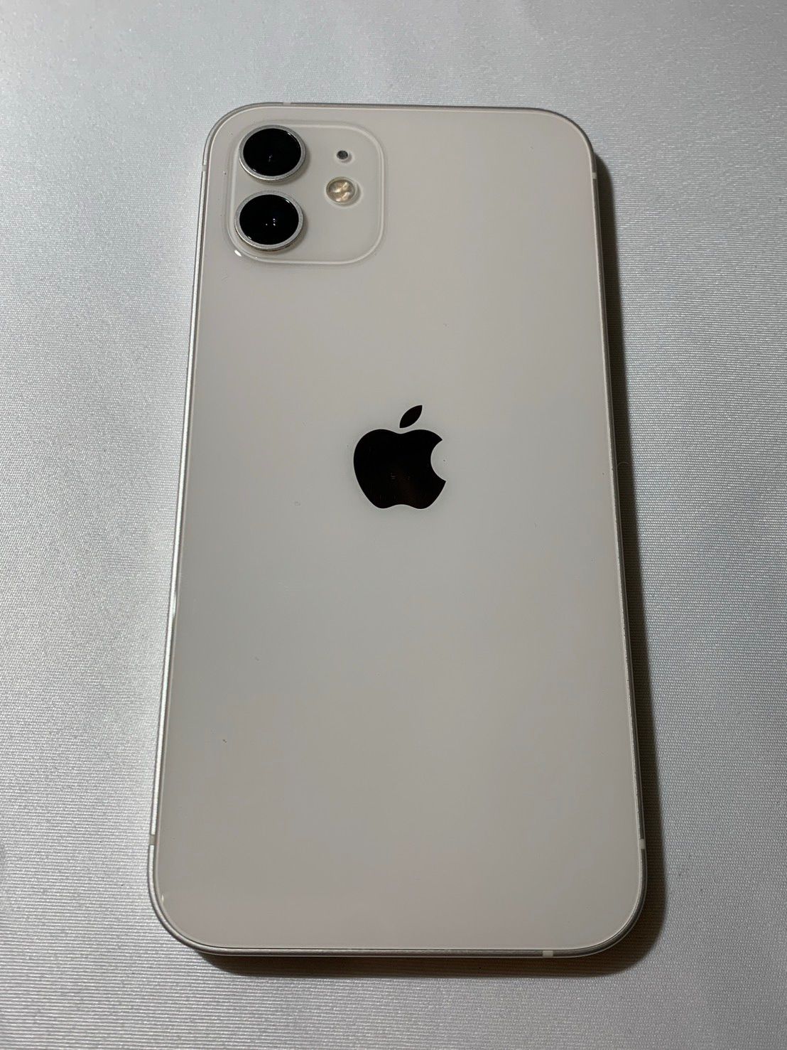 iPhone 12 128GB ホワイト ジャンク品 - メルカリ