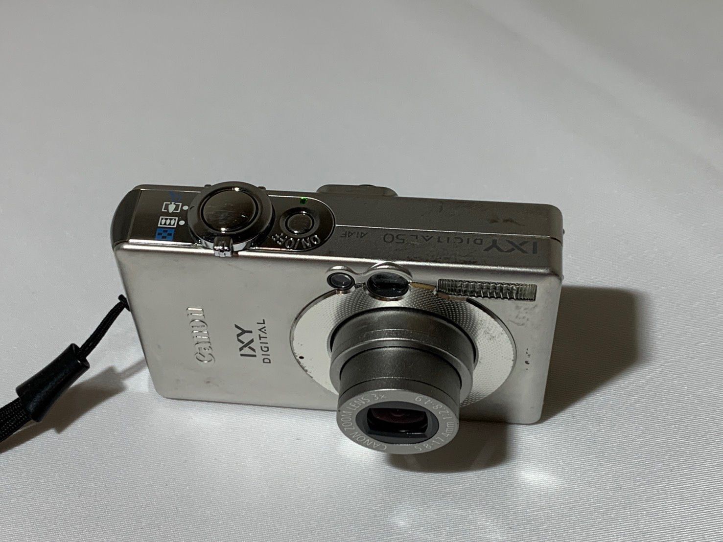 4351 Canon IXY DIGITAL 50 シルバー ジャンク品 デジカメ【ネ