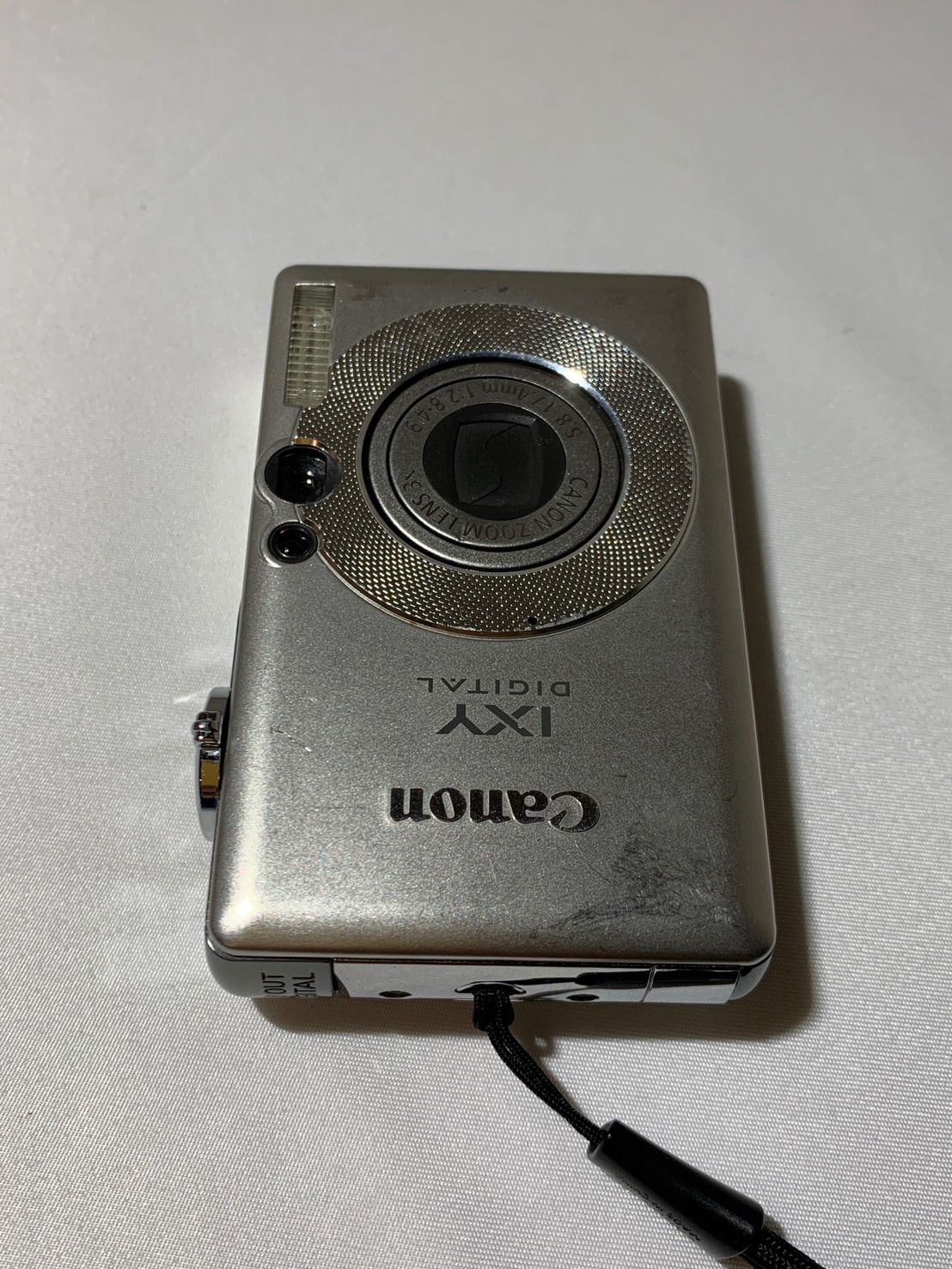 4351 Canon IXY DIGITAL 50 シルバー ジャンク品 デジカメ【ネ
