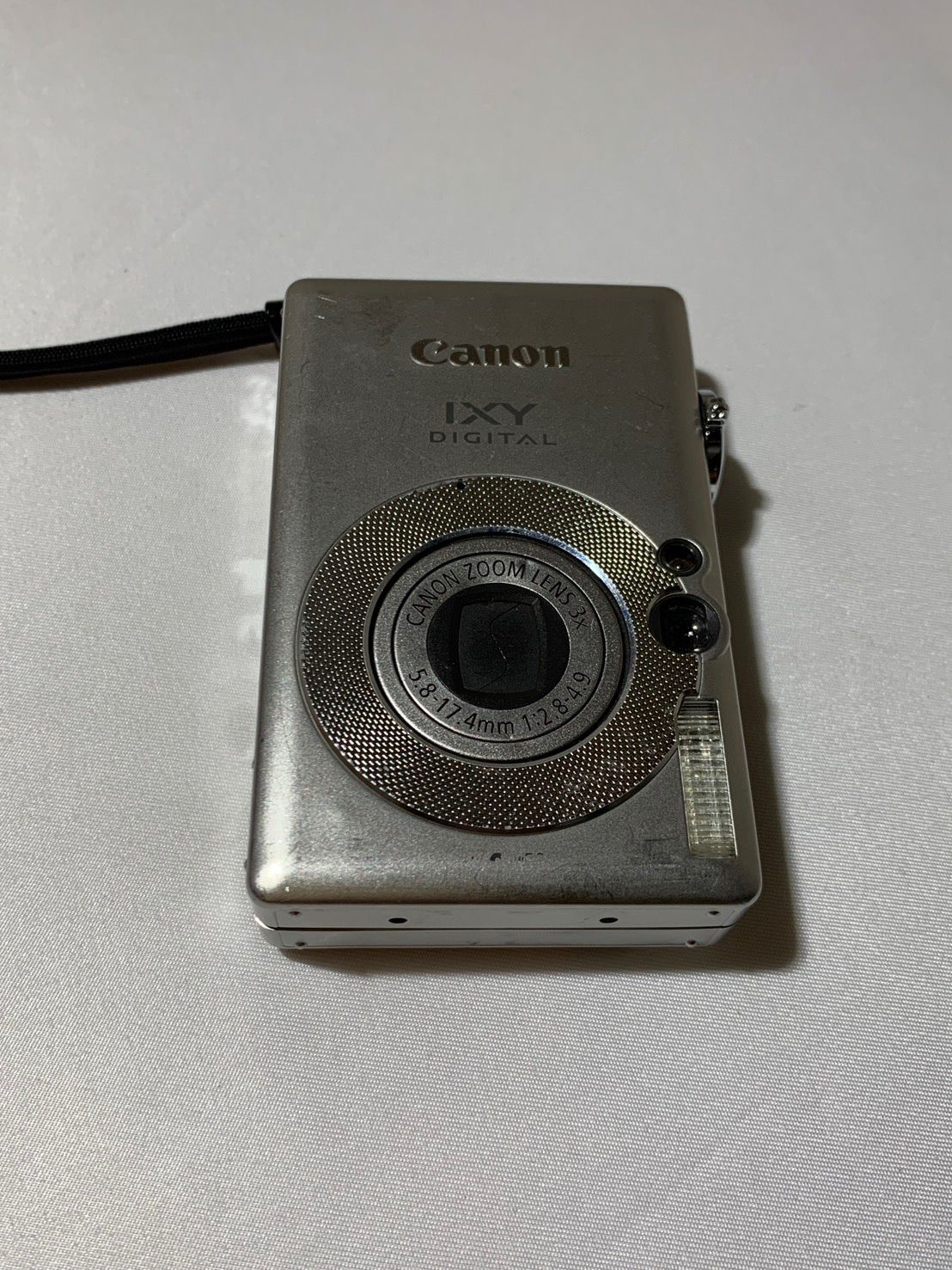 4351 Canon IXY DIGITAL 50 シルバー ジャンク品 デジカメ【ネ
