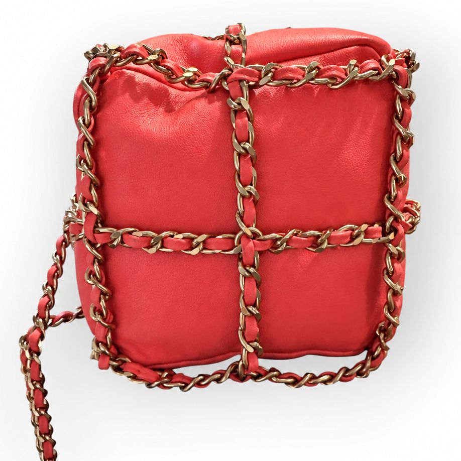 激レア❤CHANEL❤レッドラメ巾着ショルダーバッグゴールドチェーン 美品】CHANEL シャネル チェーンケージ ドローストリング バケット