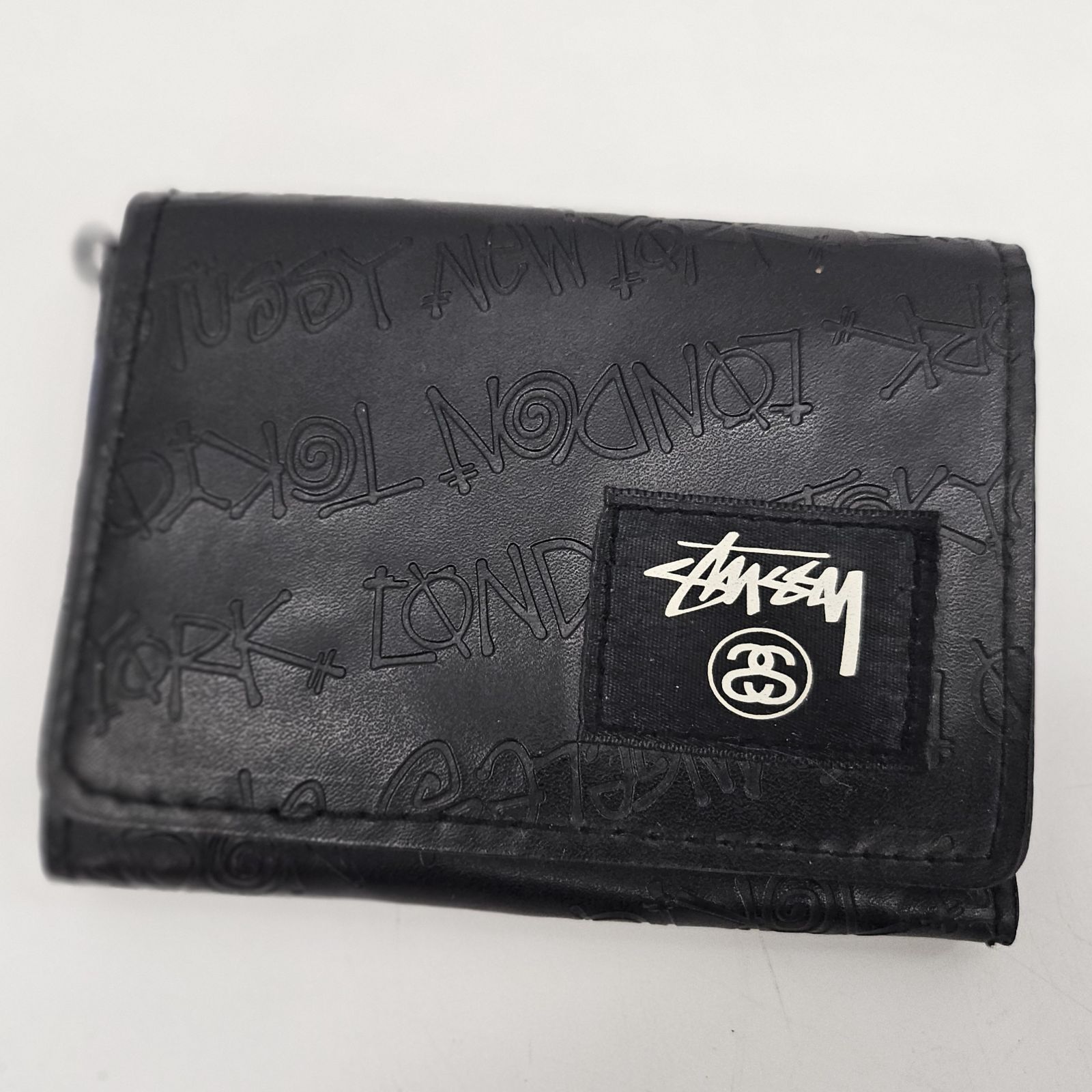 STUSSY ステューシー 三つ折り財布 パスケース ブラック 総柄 ロゴ