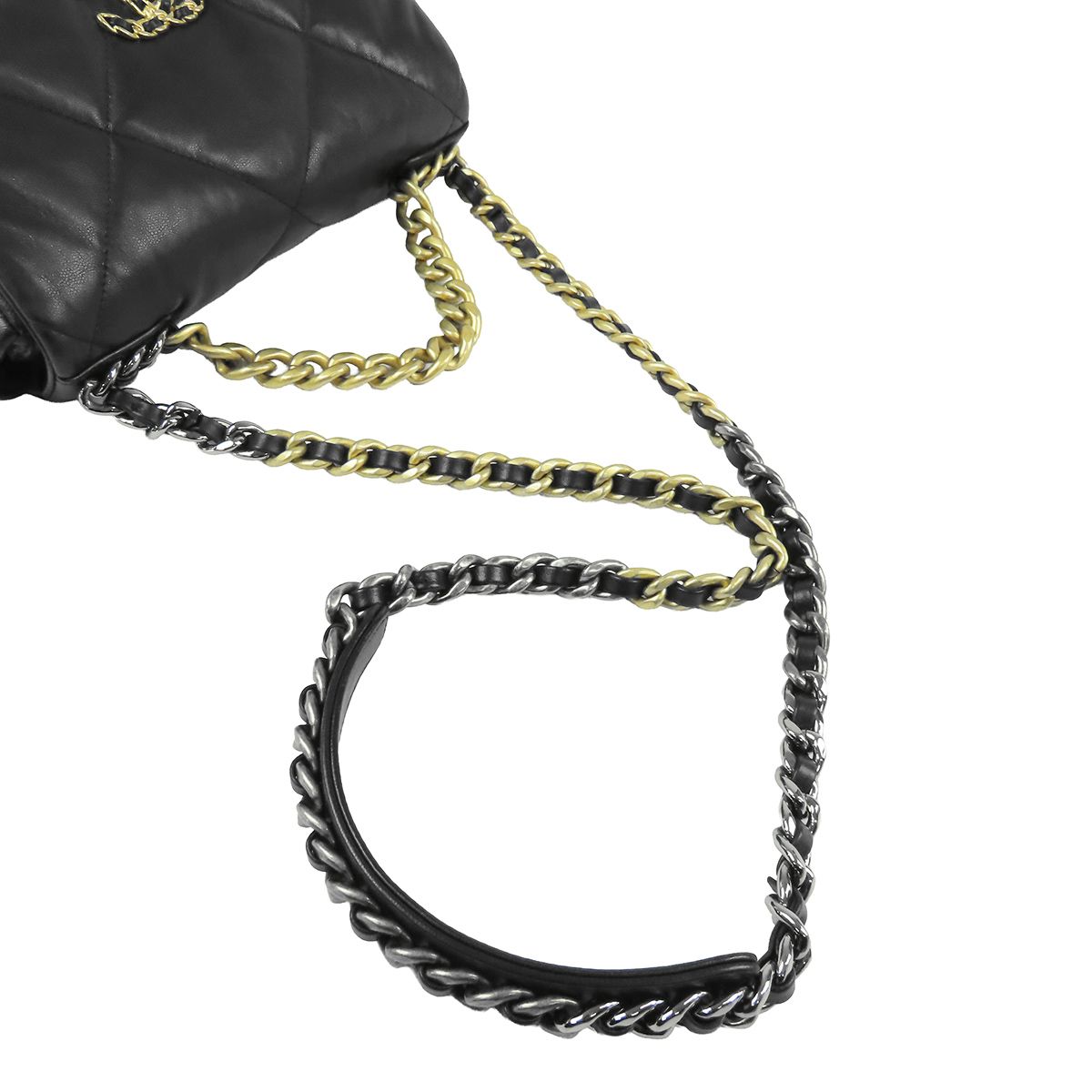 シャネル CHANEL シャネル 19 ブラック 黒 ゴールド金具×シルバー金具