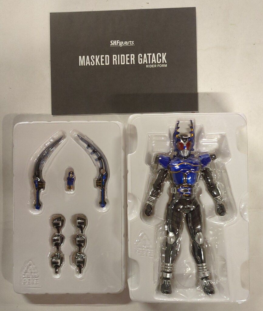 バンダイ S.H.Figuarts(真骨彫製法) 仮面ライダーカブト 仮面ライダー