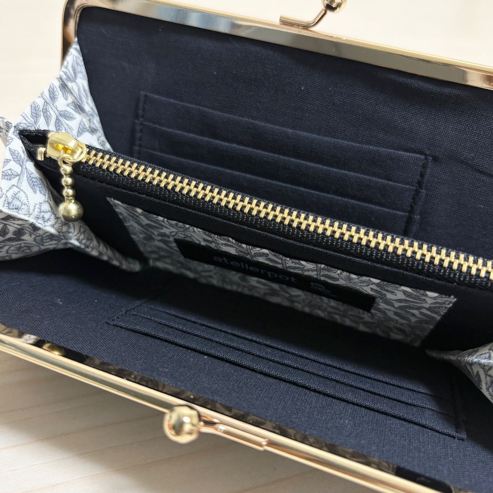 ☆ミナペルホネン☆jungle relief blackのがま口財布☆持手付 - メルカリ