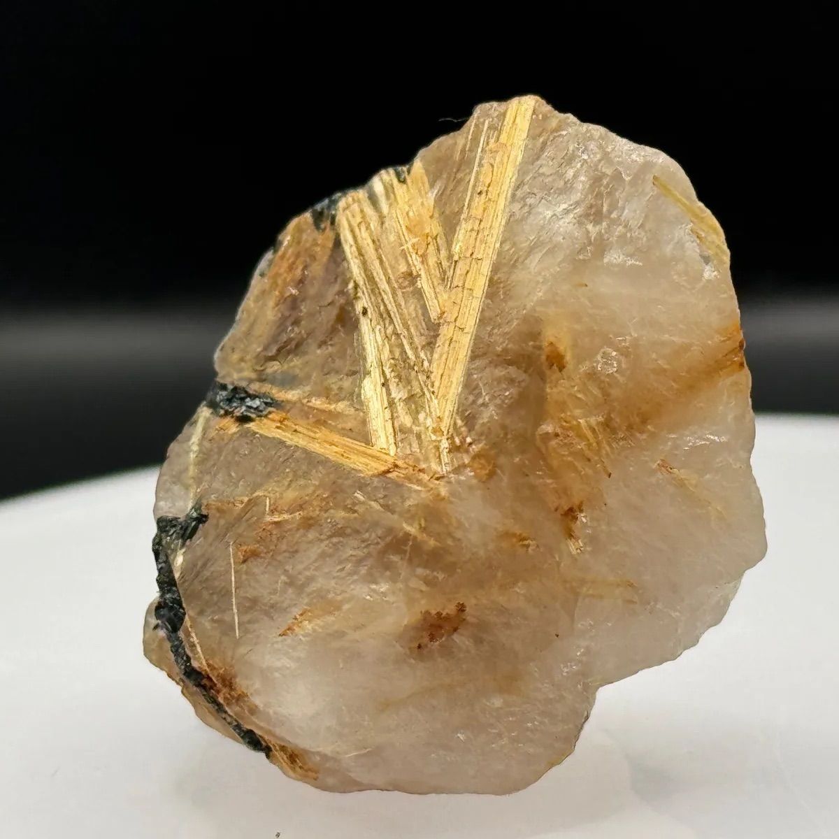 天然ルチルクォーツ 原石 金針水晶 ゴールドルチル 一点物 - メルカリ