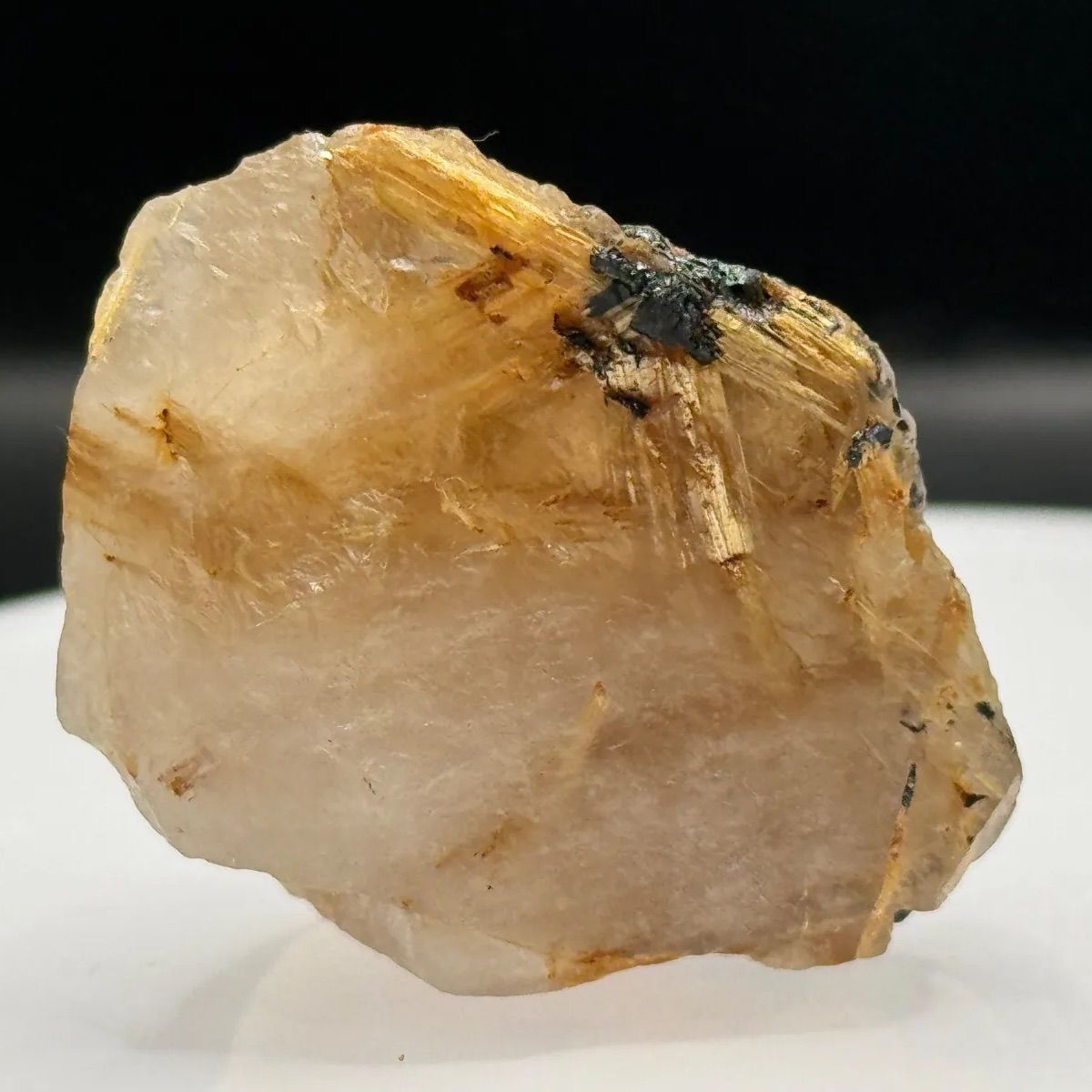 ルチルクォーツ原石　金針ぎっしり　金塊ギラギラ　新品 天然ルチルクォーツ 原石 金針水晶 ゴールドルチル 一点物 - メルカリ
