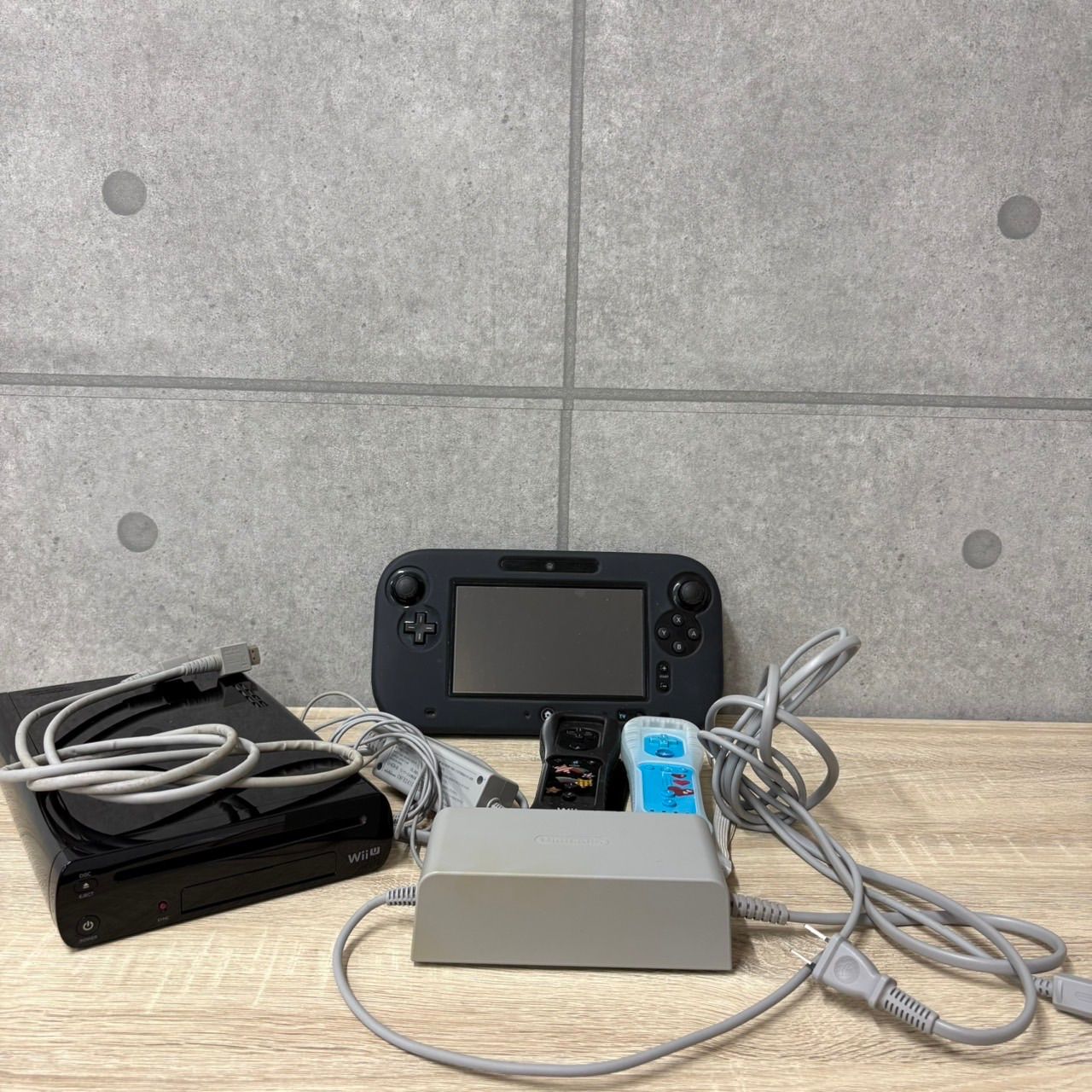 Nintendo Wii U 本体 ゲームパッド リモコン2個 付属品セット セン